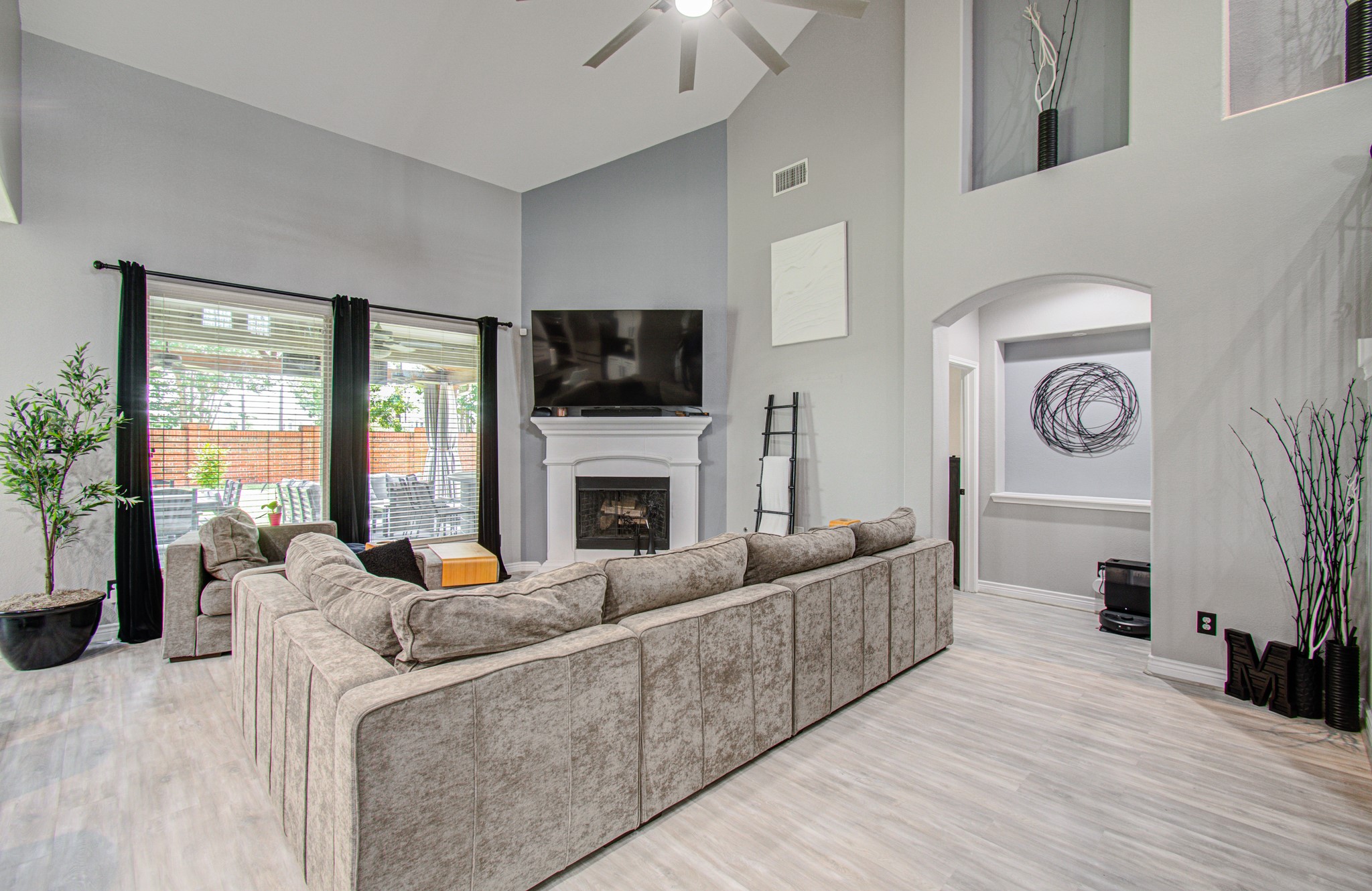24503 Rossmore Hill Court Property Photo 10