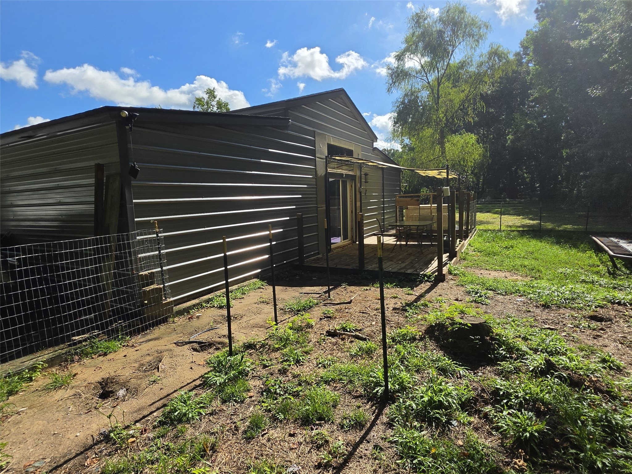 23381 Micke Property Photo 3