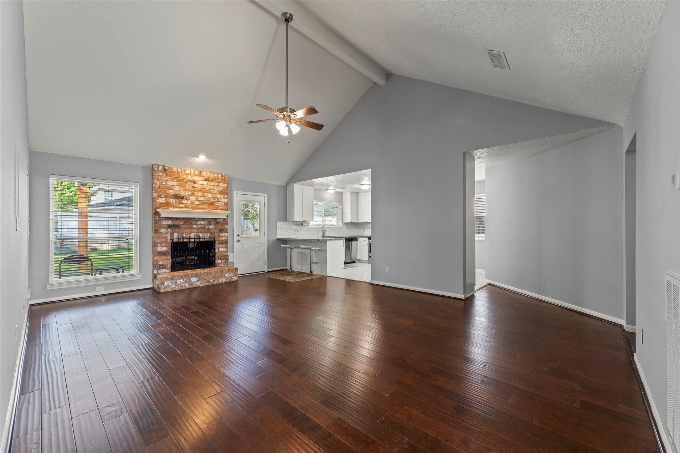 1019 Sugar Mountain Court Property Photo 4