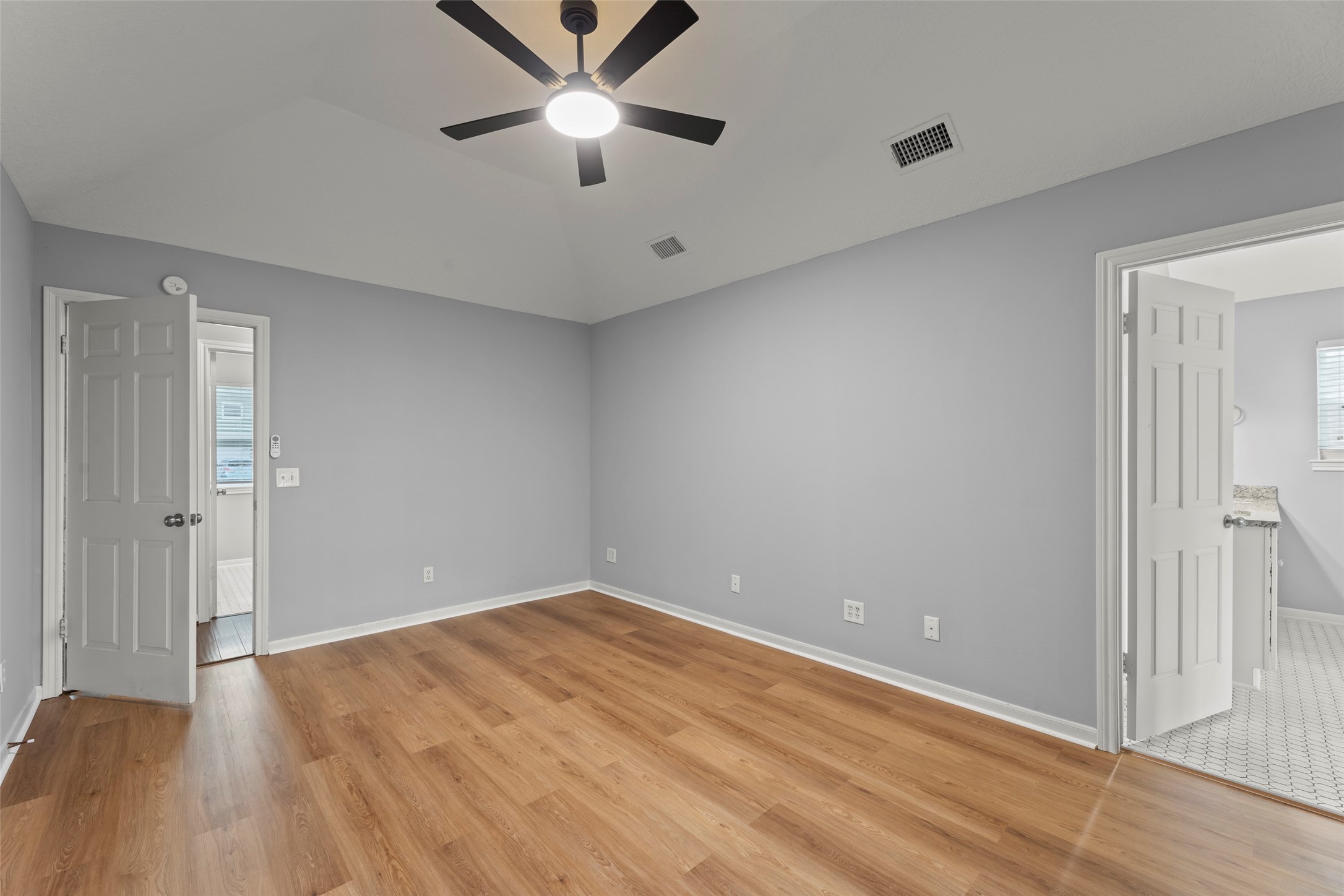 1019 Sugar Mountain Court Property Photo 12