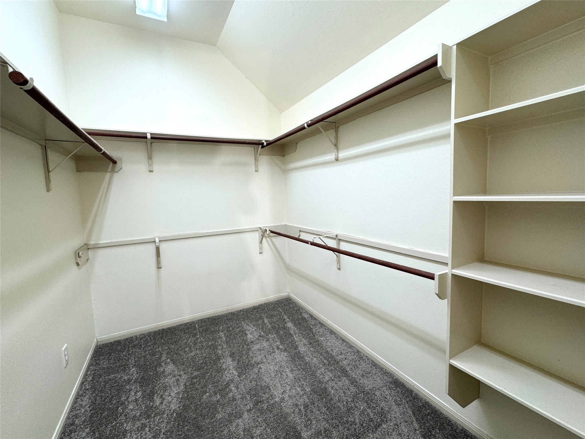 2827 Fair Chase Drive Property Photo 24