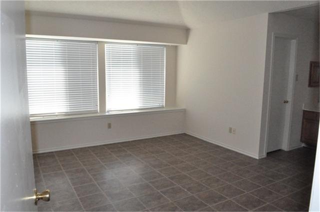 2119 Fountain Drive Property Photo 9