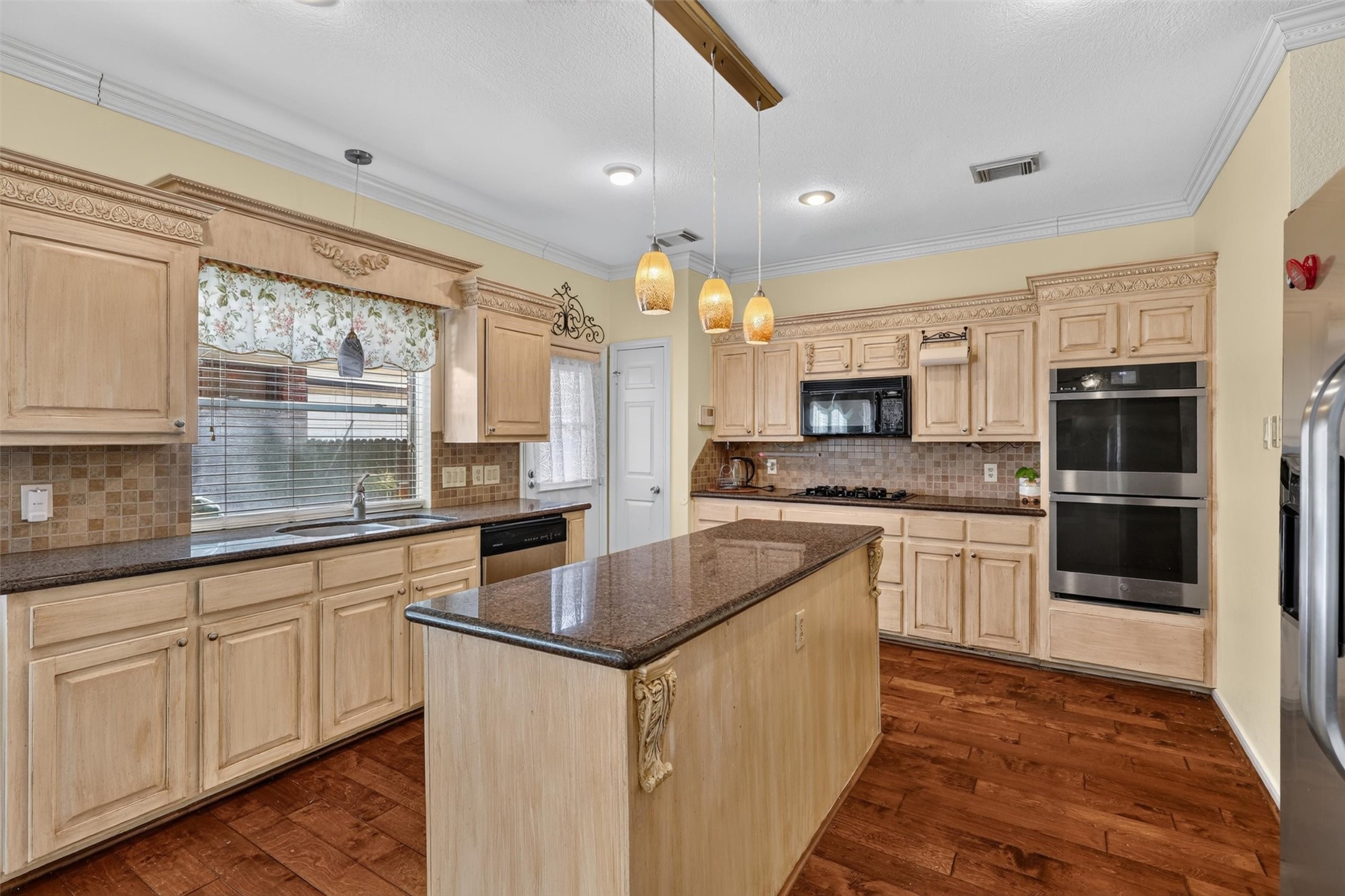 1306 N Gabriel River Circle Property Photo 25