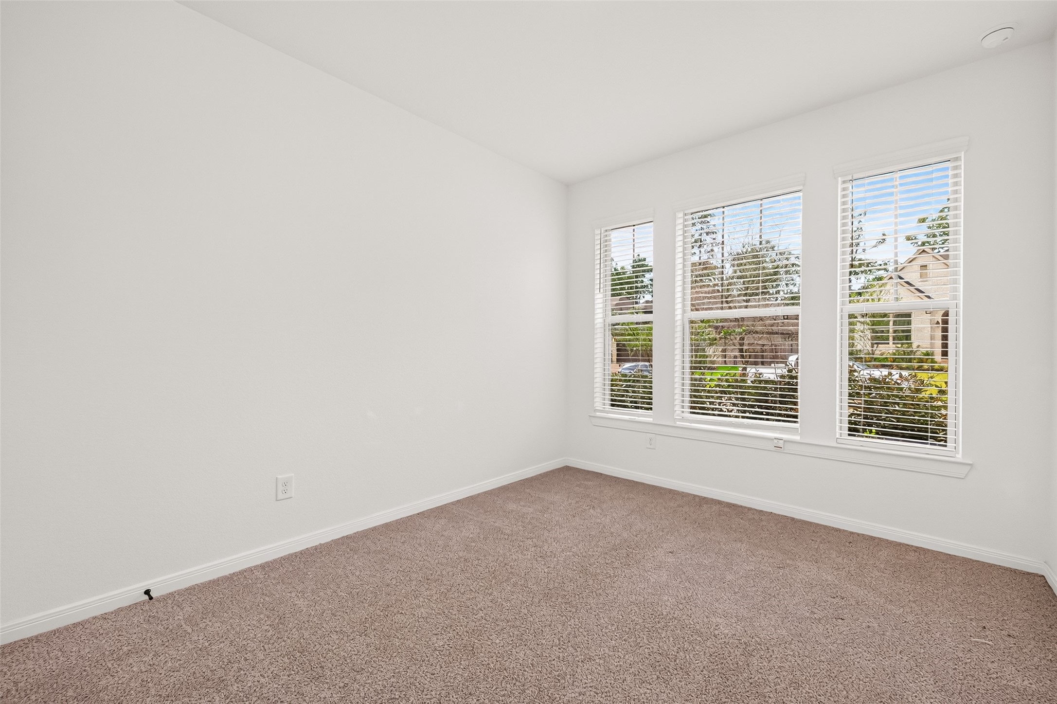 453 Embden Rim Drive Property Photo 24