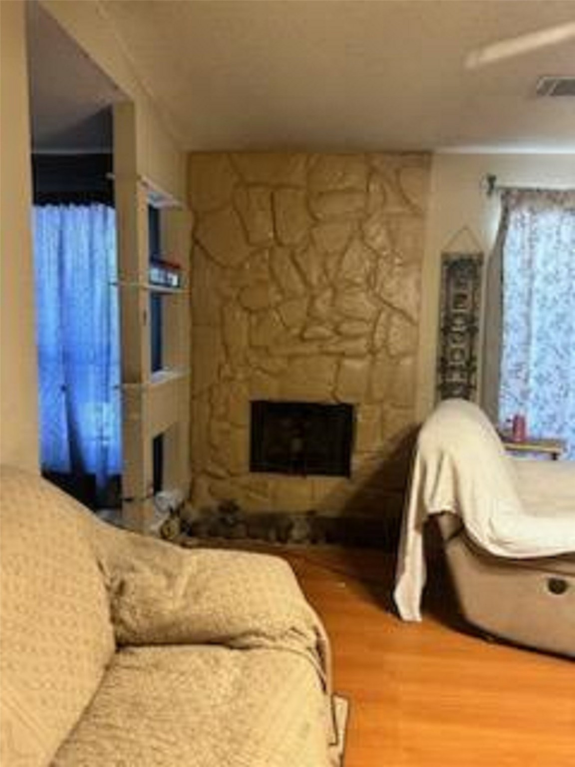 17331 Red Oak Drive 8 Property Photo 7