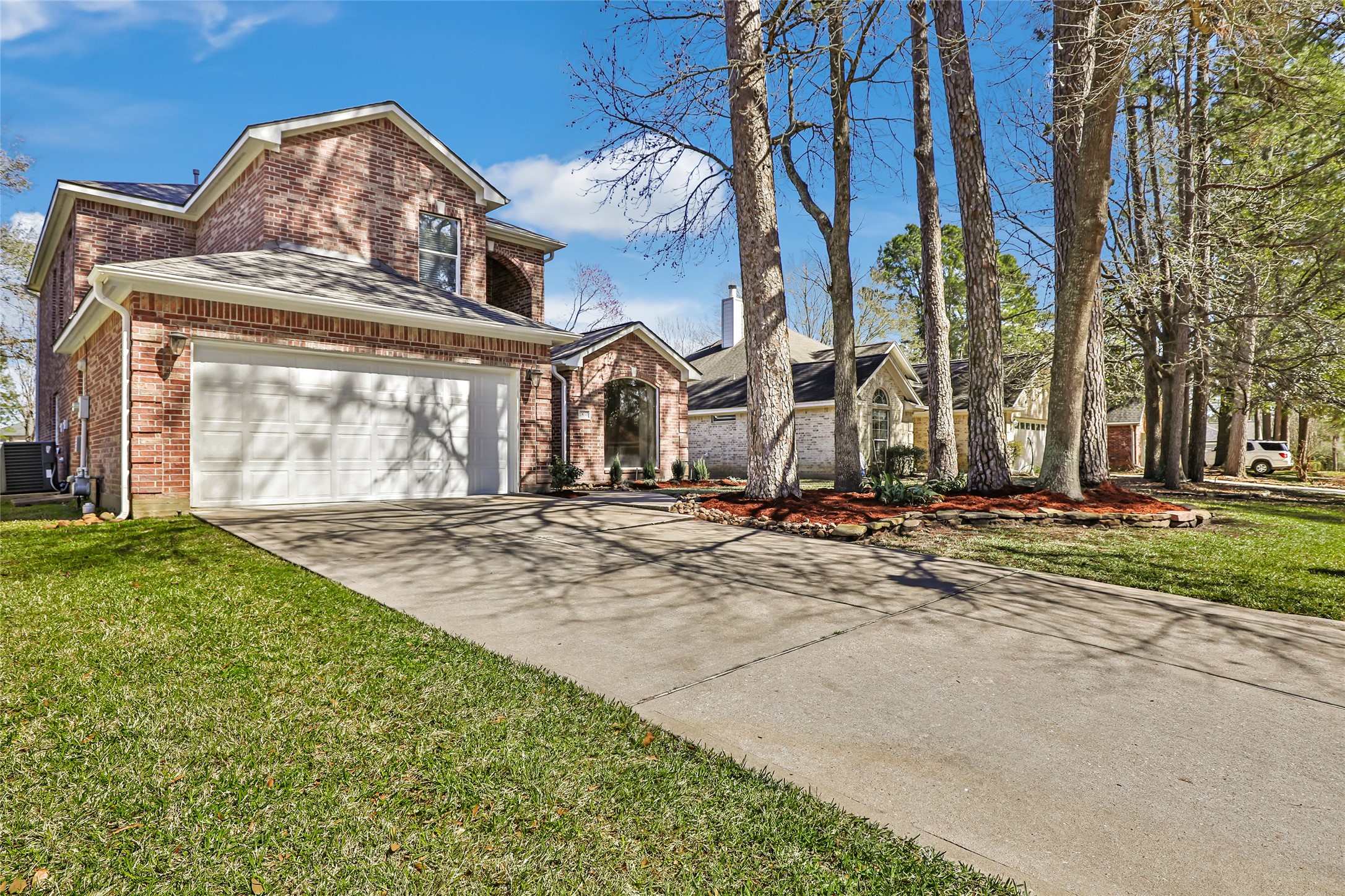 13930 Fountainview Drive Property Photo 2