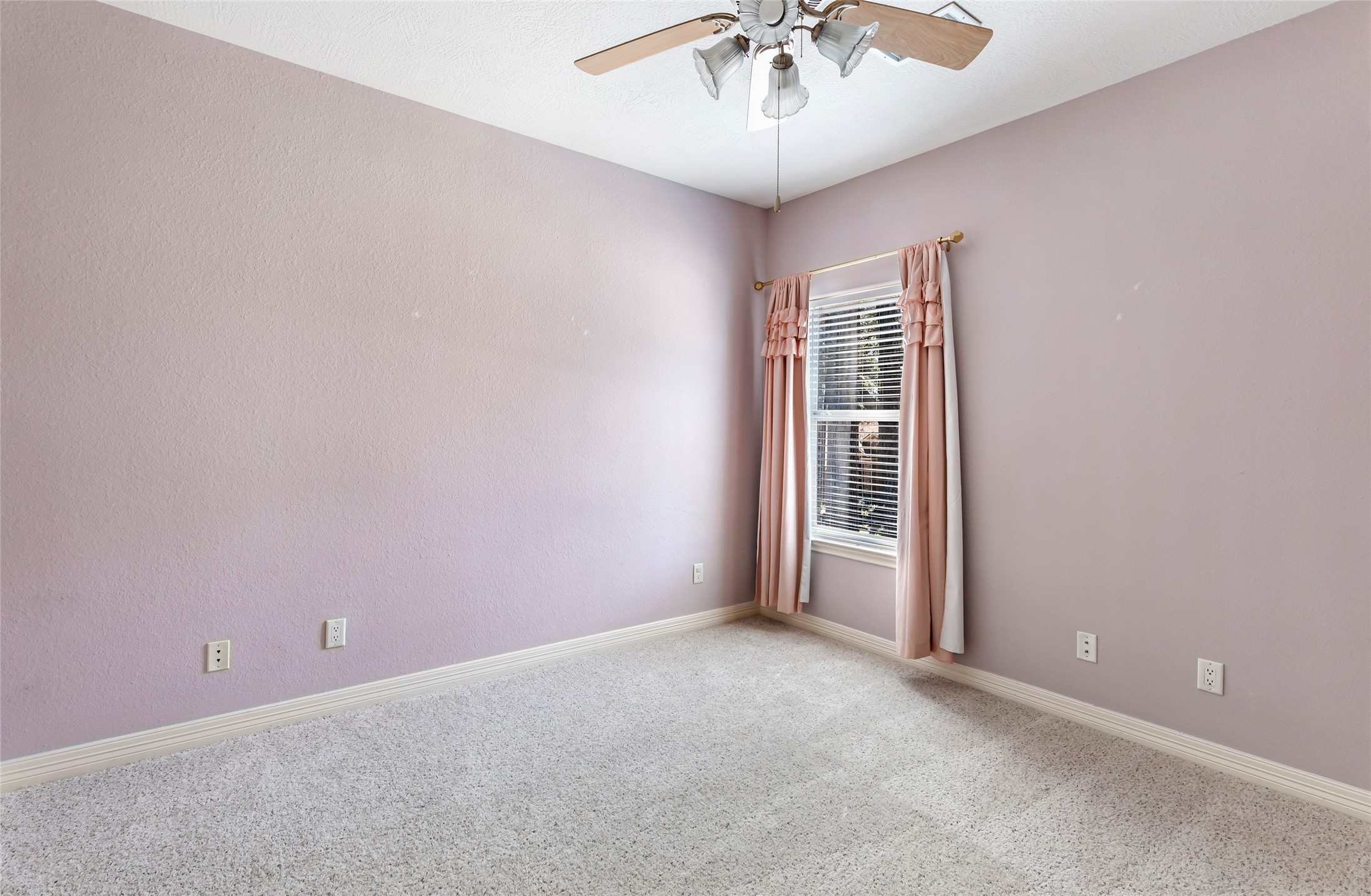 13930 Fountainview Drive Property Photo 33