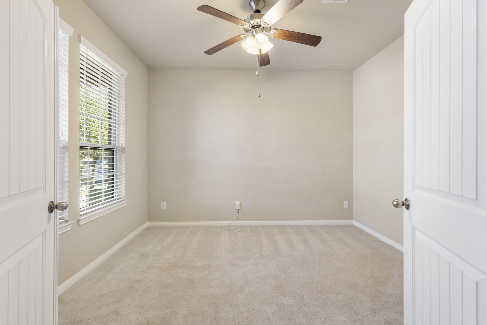 8711 Alicia Drive Property Photo 4