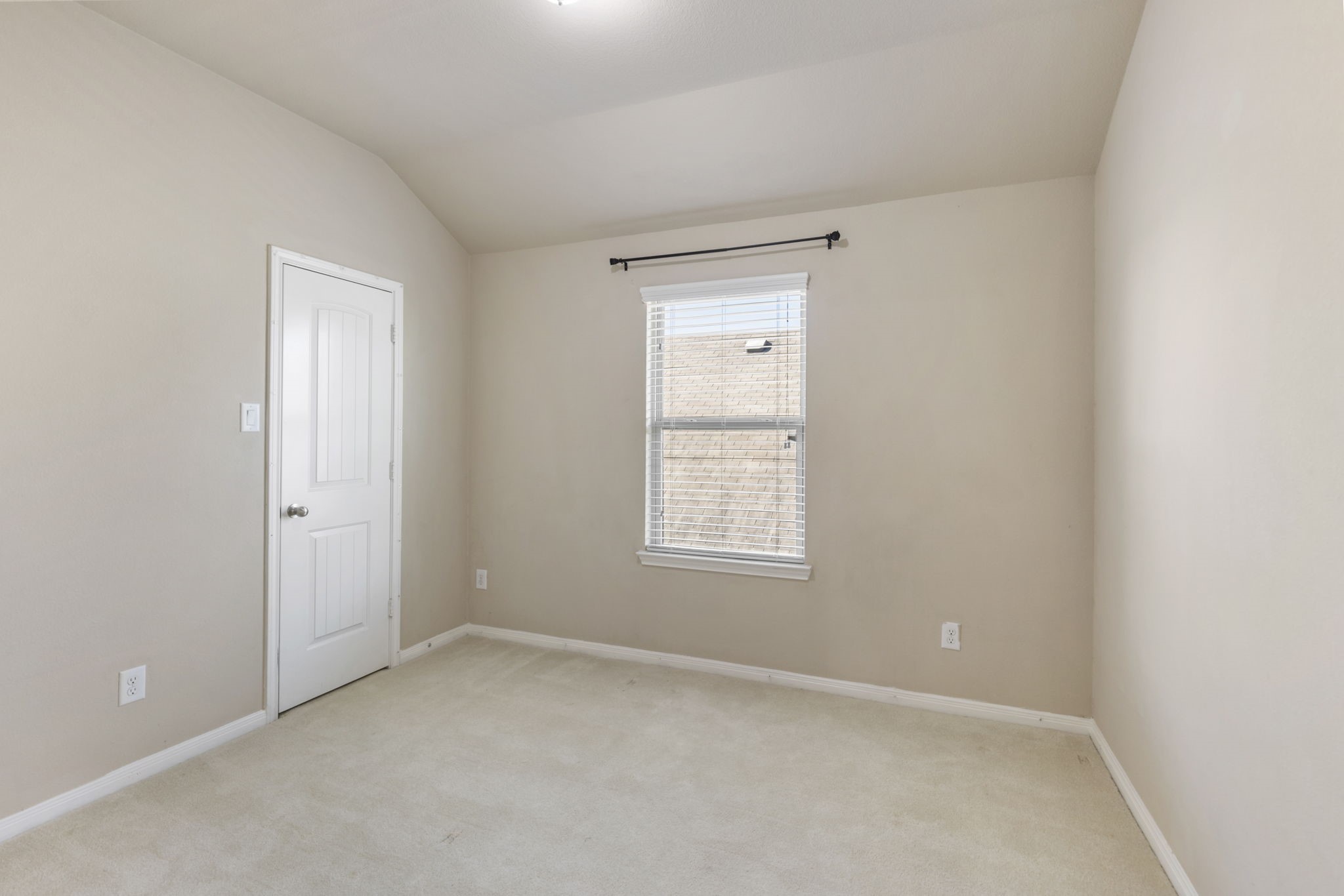 8711 Alicia Drive Property Photo 17