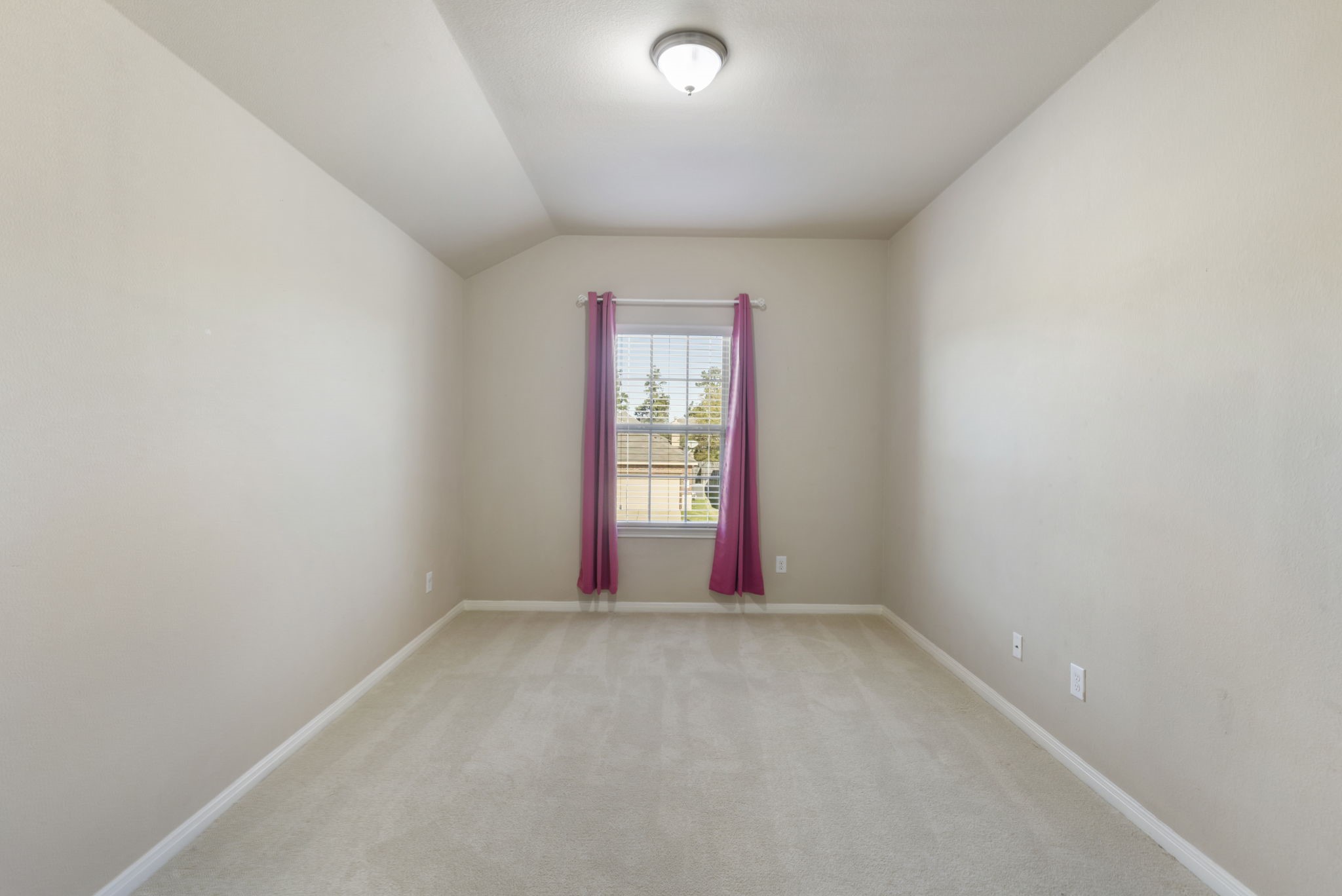 8711 Alicia Drive Property Photo 18