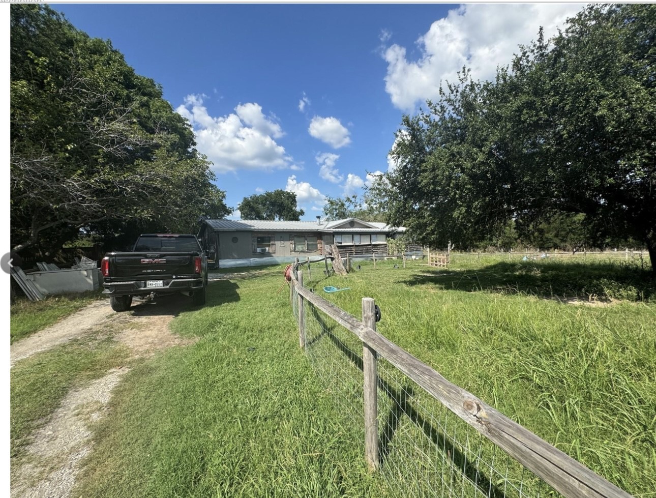 1560 Fm 27 Property Photo 1