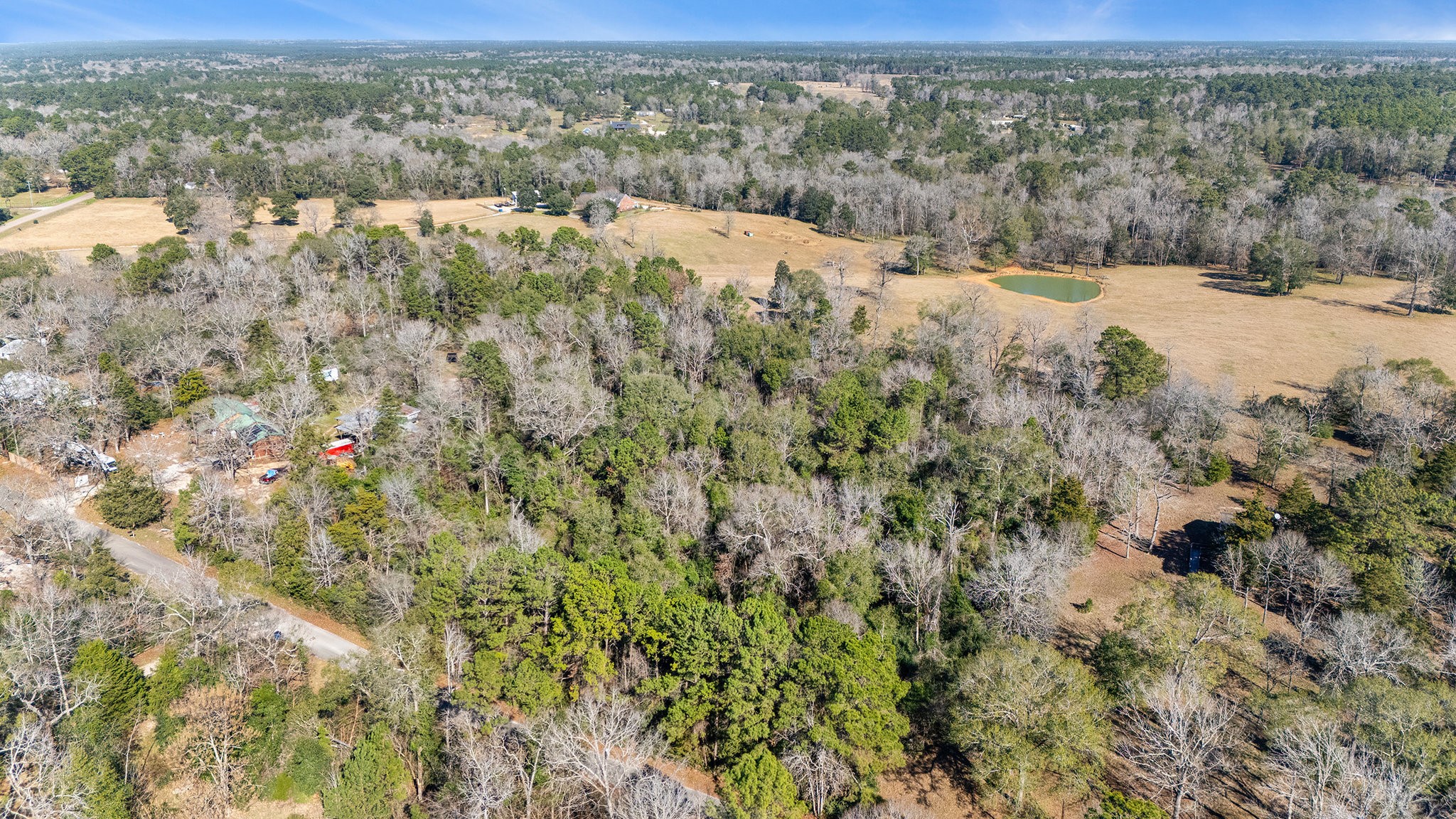 15685 Mckay Road Property Photo 5