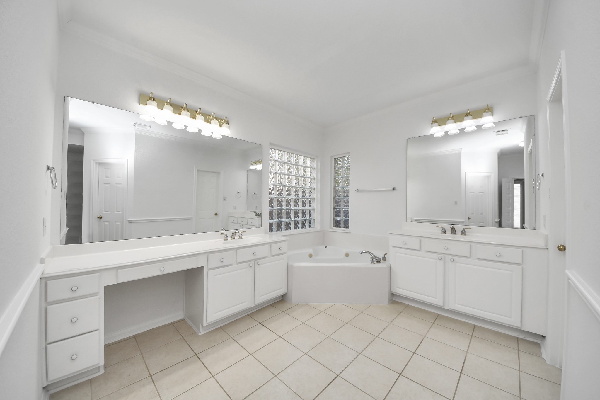 20111 Biscayne Hill Court Property Photo 22