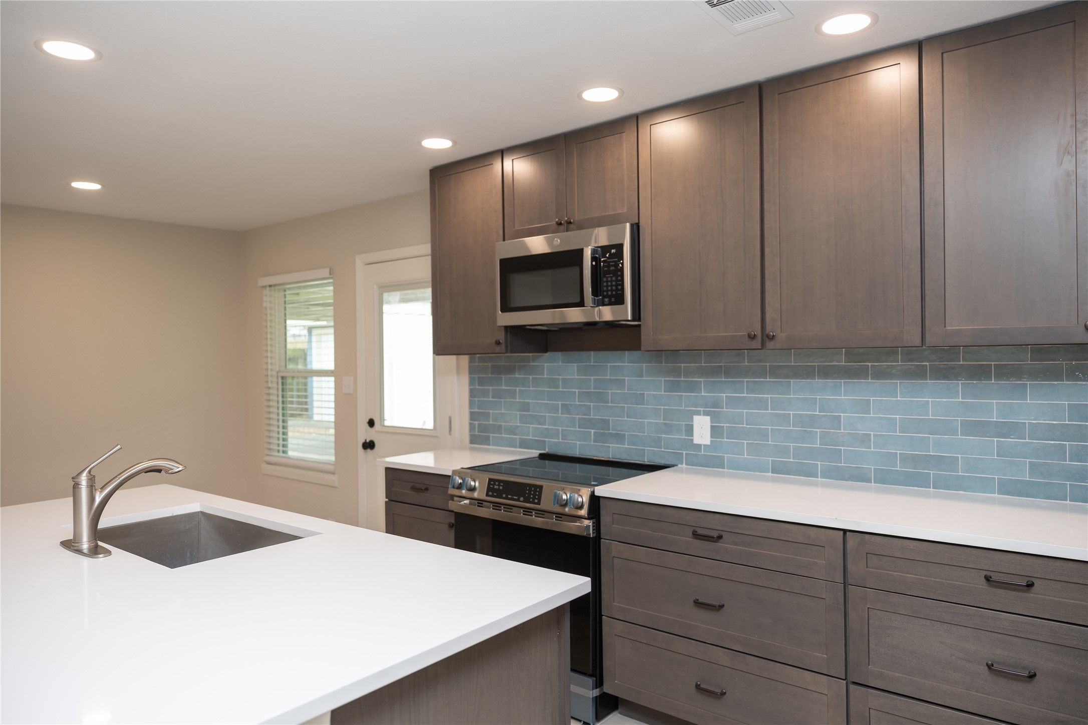 811 Sara Rose Street Property Photo 15