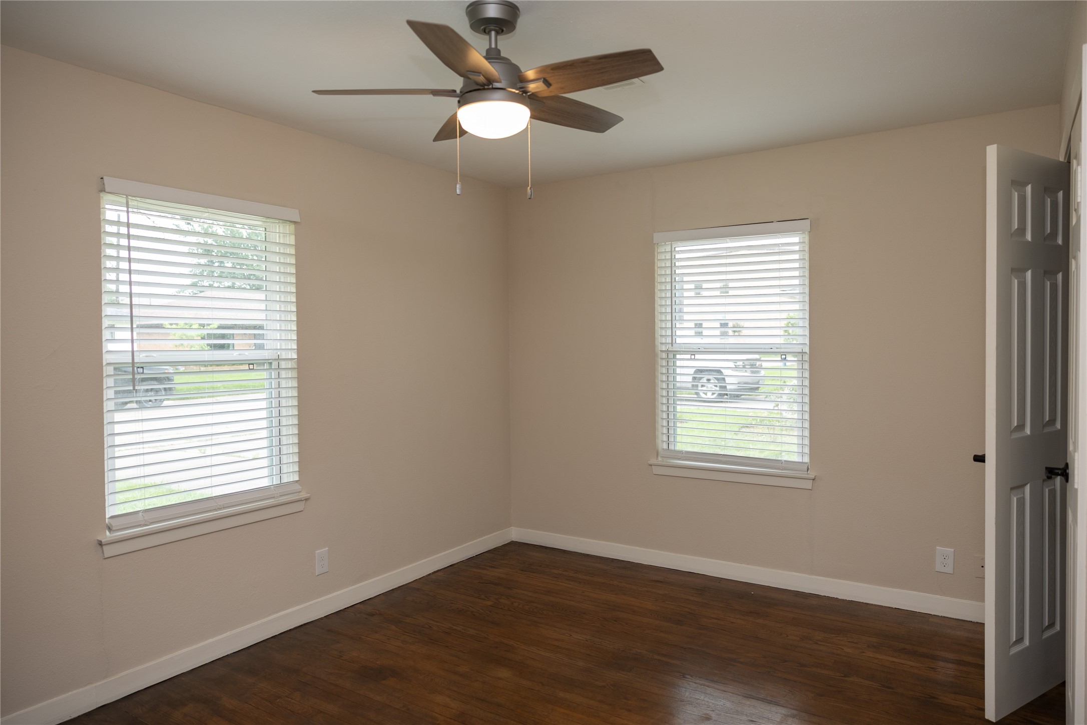 811 Sara Rose Street Property Photo 19