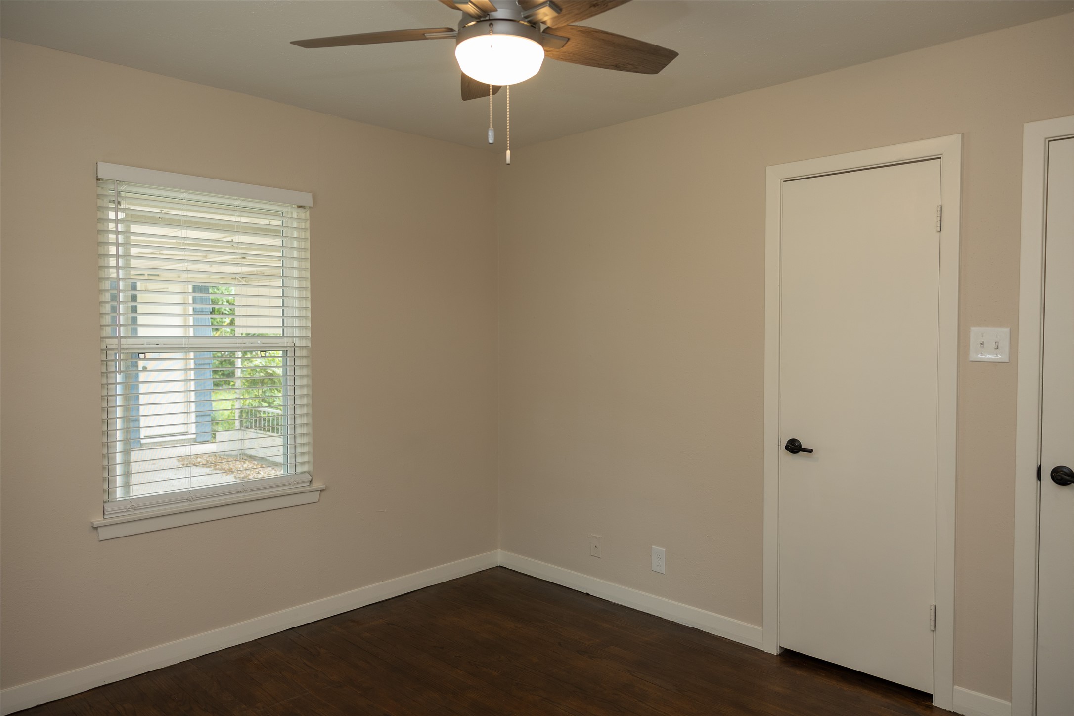 811 Sara Rose Street Property Photo 29