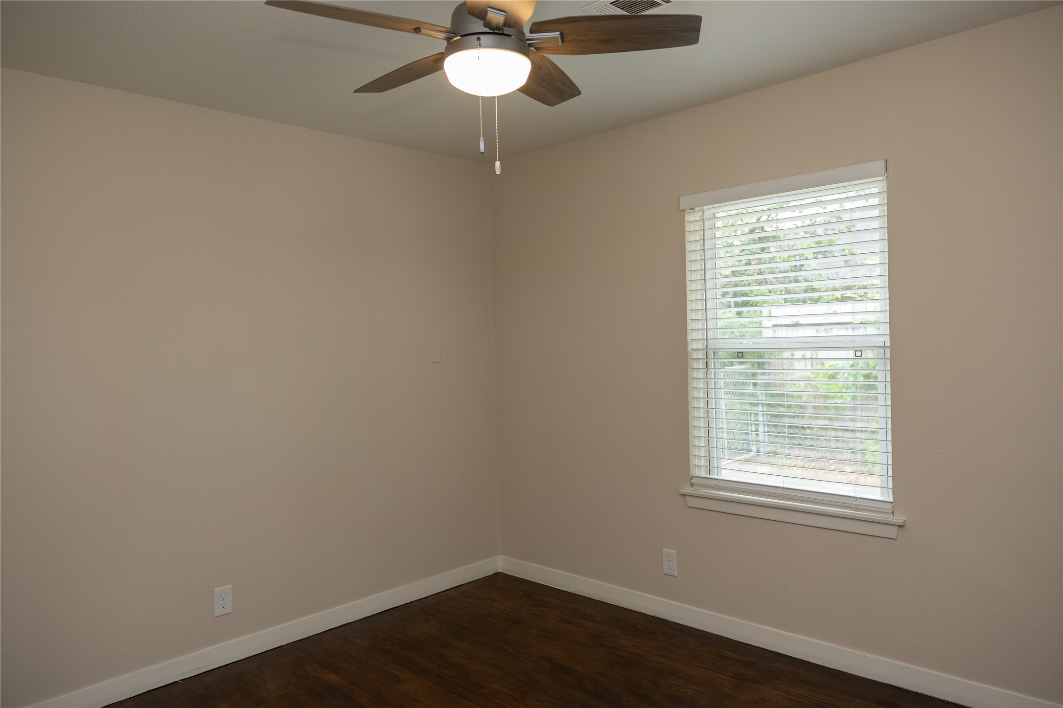 811 Sara Rose Street Property Photo 31