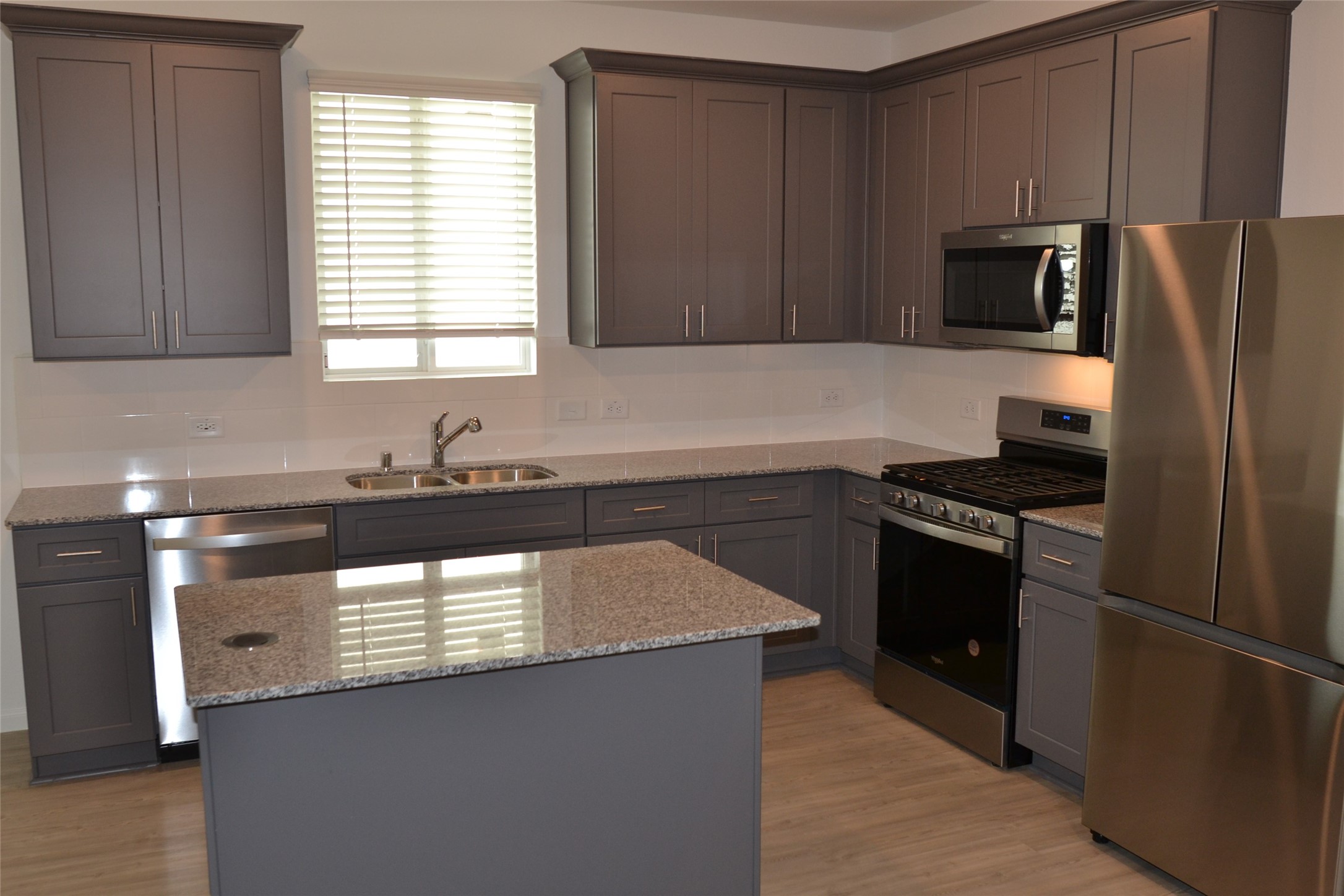 23511 Weir Box Road Property Photo 3