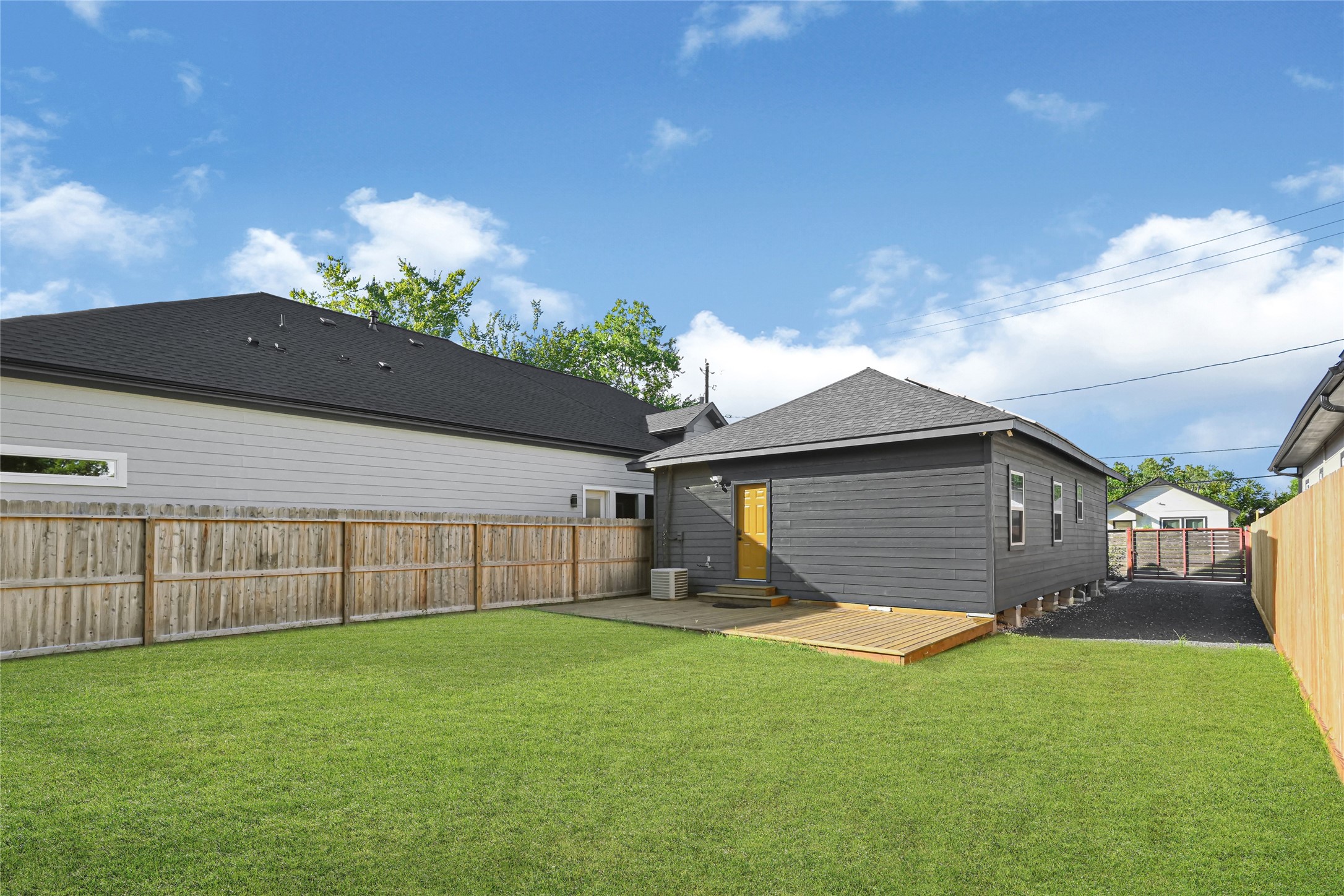 3412 Simmons Street Property Photo 7