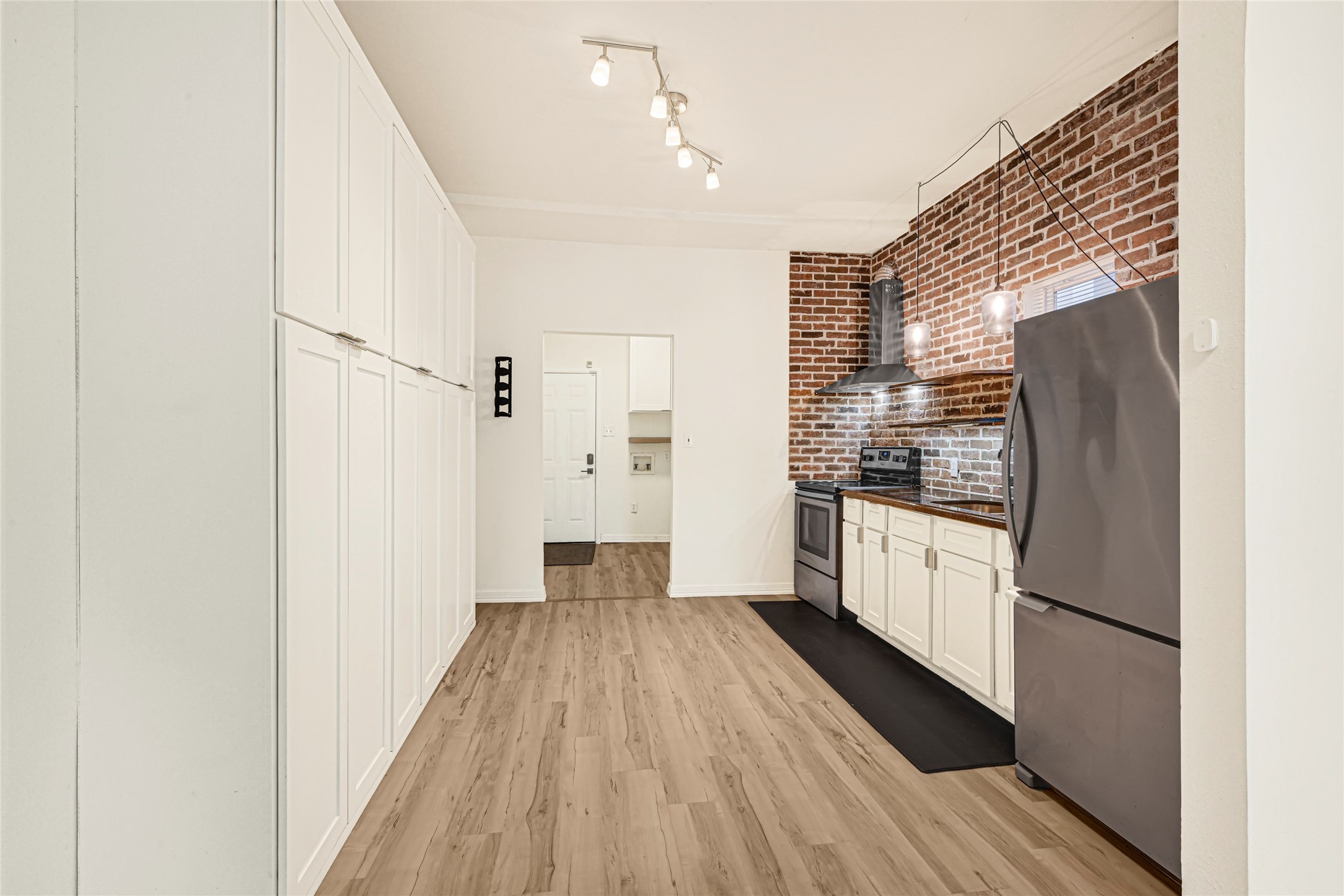 3412 Simmons Street Property Photo 12