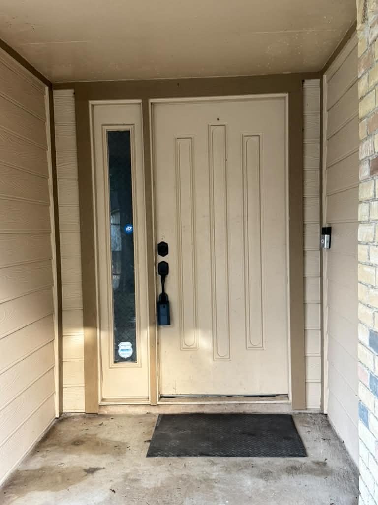 18934 Jodywood Drive Property Photo 3