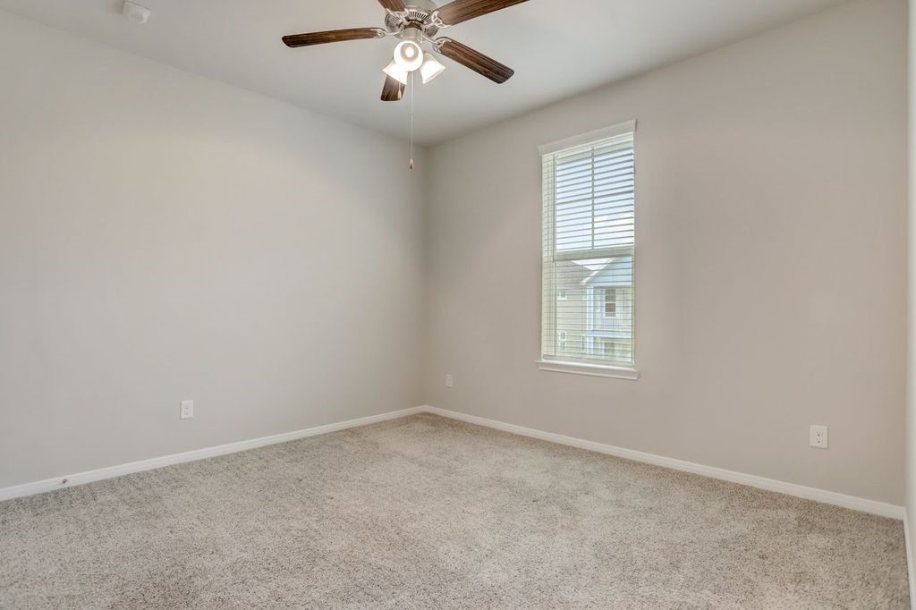2714 Veranda Falls Property Photo 20