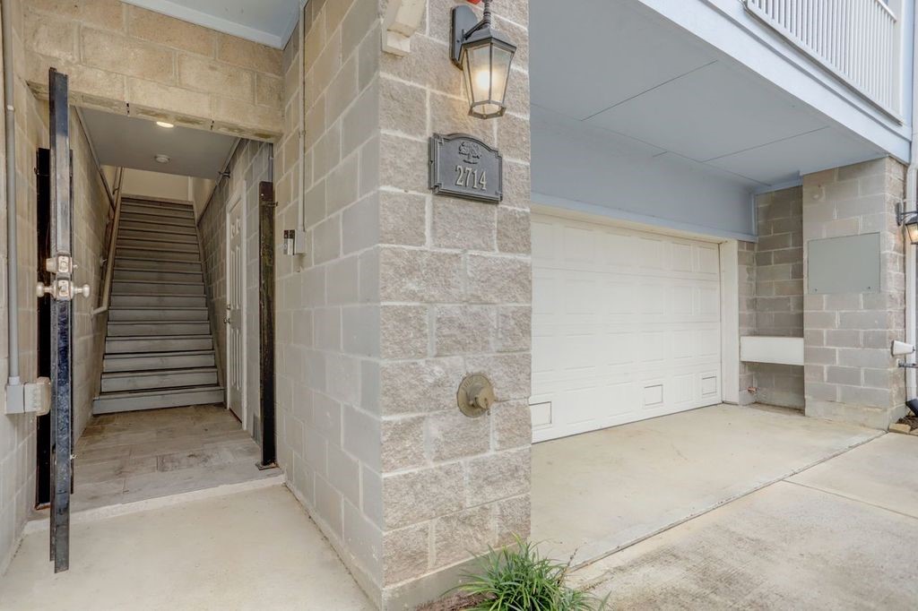 2714 Veranda Falls Property Photo 25