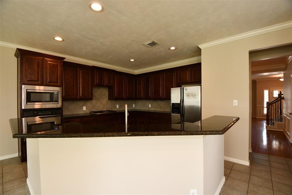 919 Fisher Street D Property Photo 13