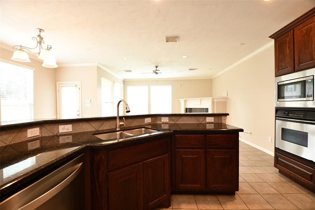 919 Fisher Street D Property Photo 15