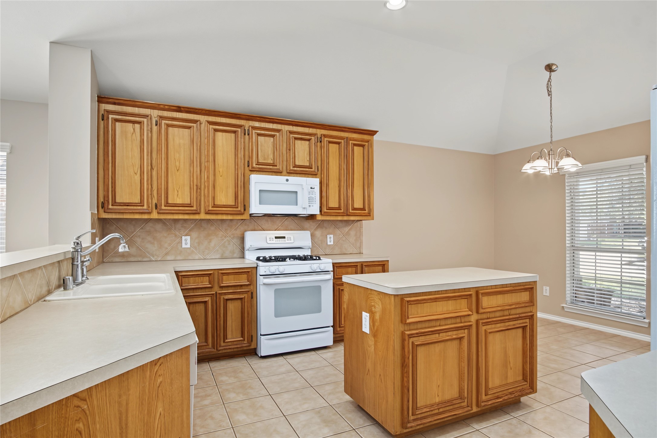 15355 Ochre Leaf Trail Property Photo 12