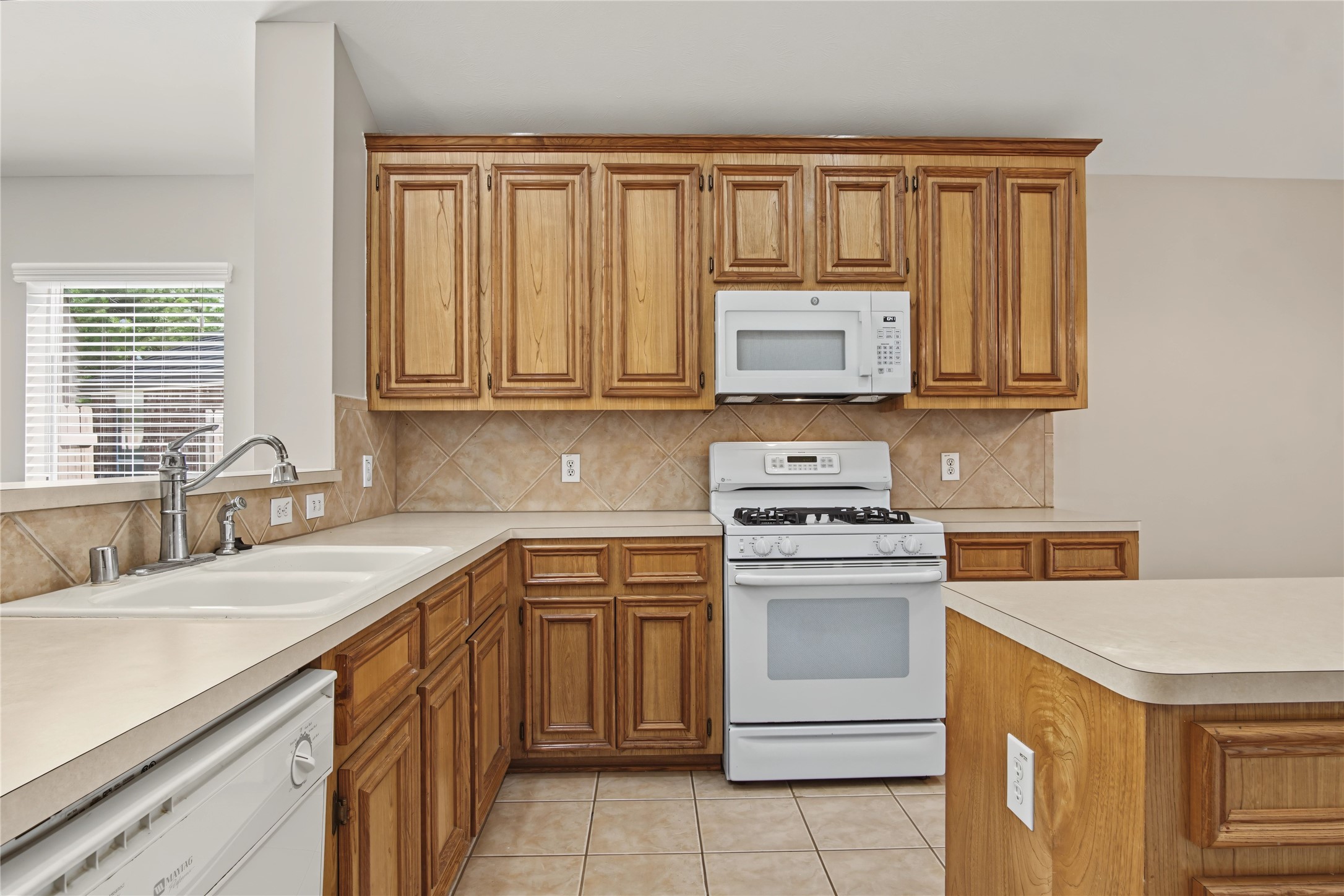 15355 Ochre Leaf Trail Property Photo 13