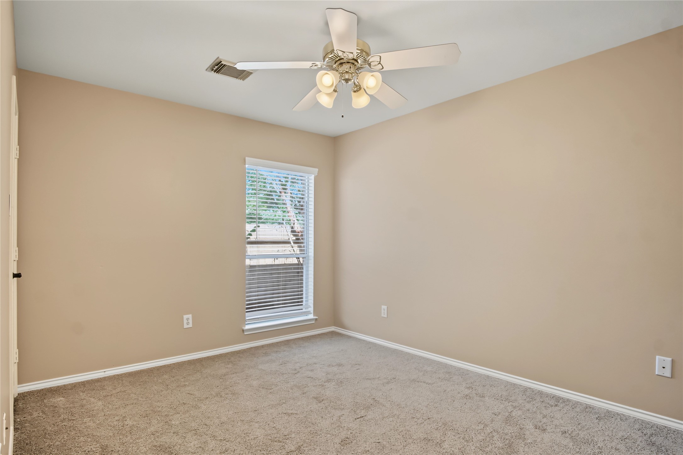 15355 Ochre Leaf Trail Property Photo 23