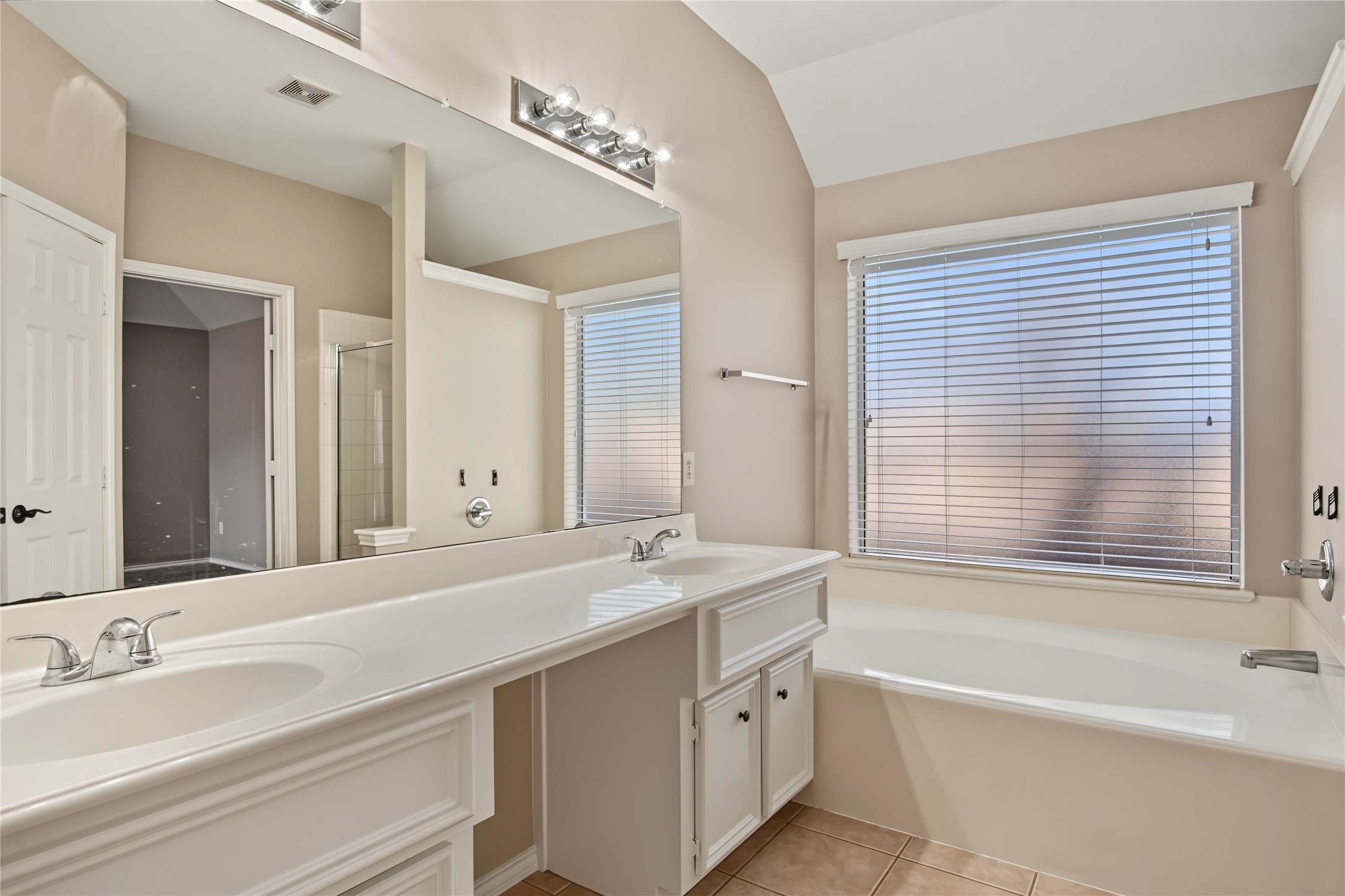 15355 Ochre Leaf Trail Property Photo 27