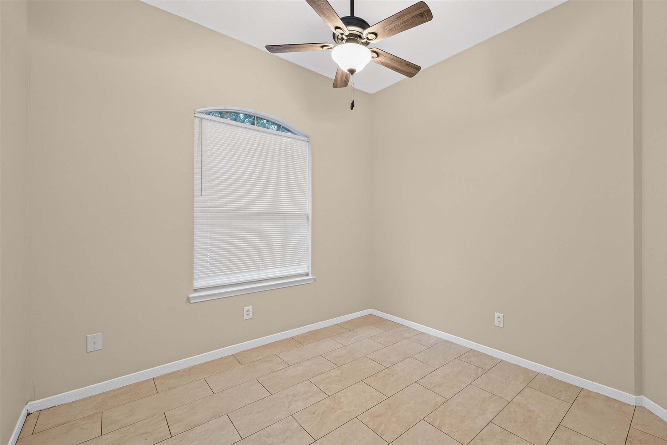 17230 Hollow Sands Court Property Photo 23