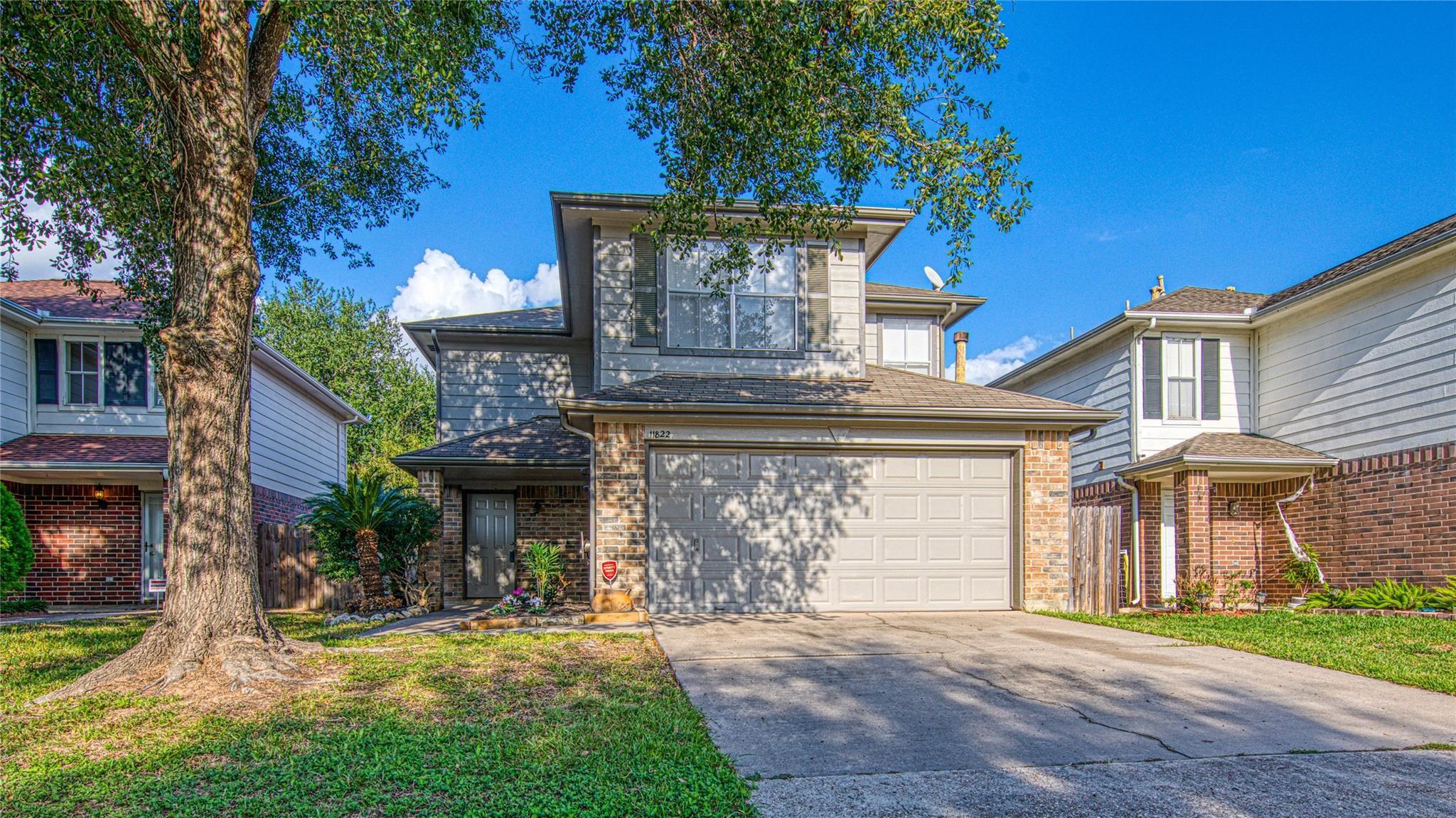 11822 Sunny Stream Drive Property Photo 1