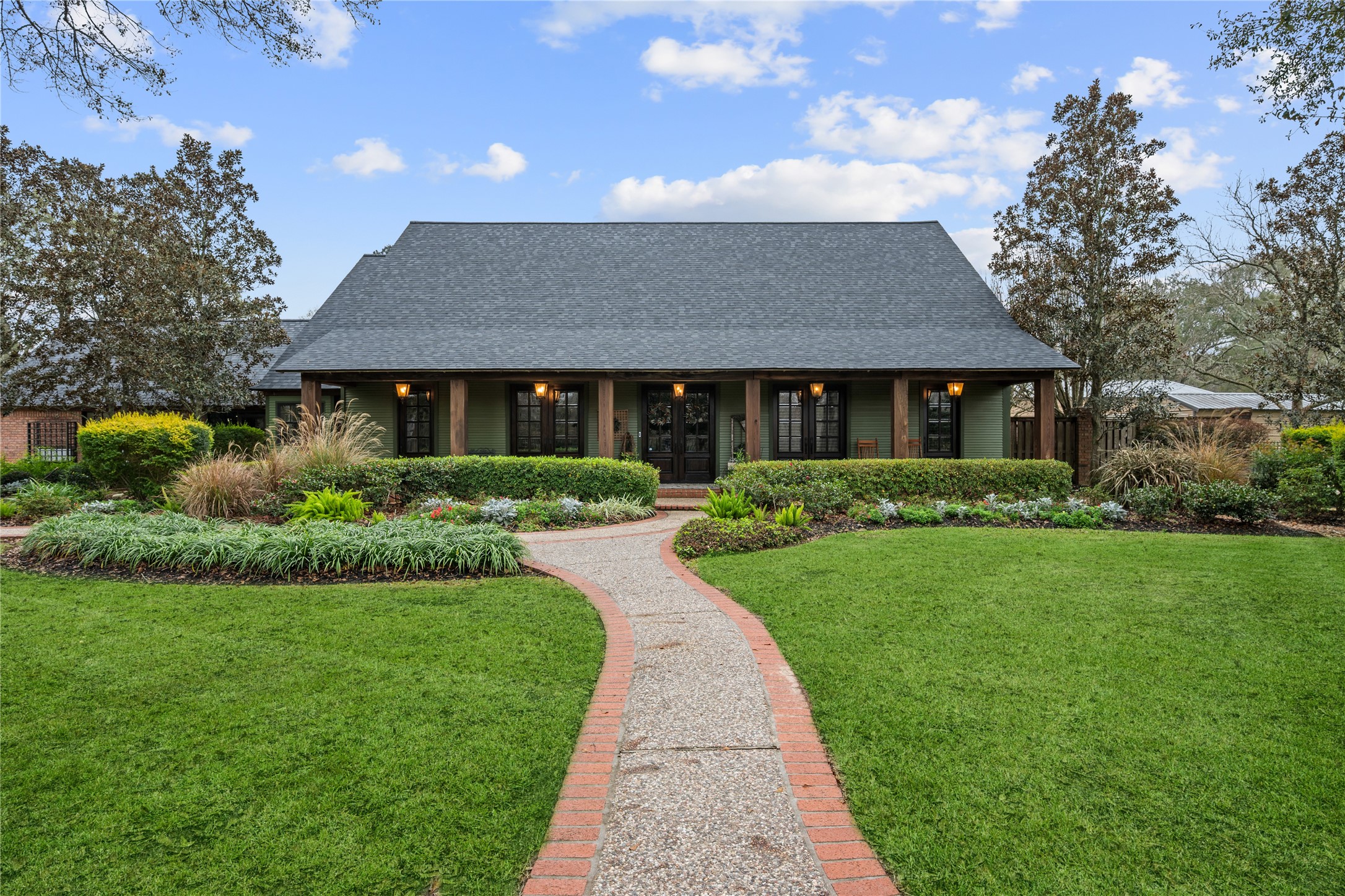 1395 Ford Avenue Property Photo