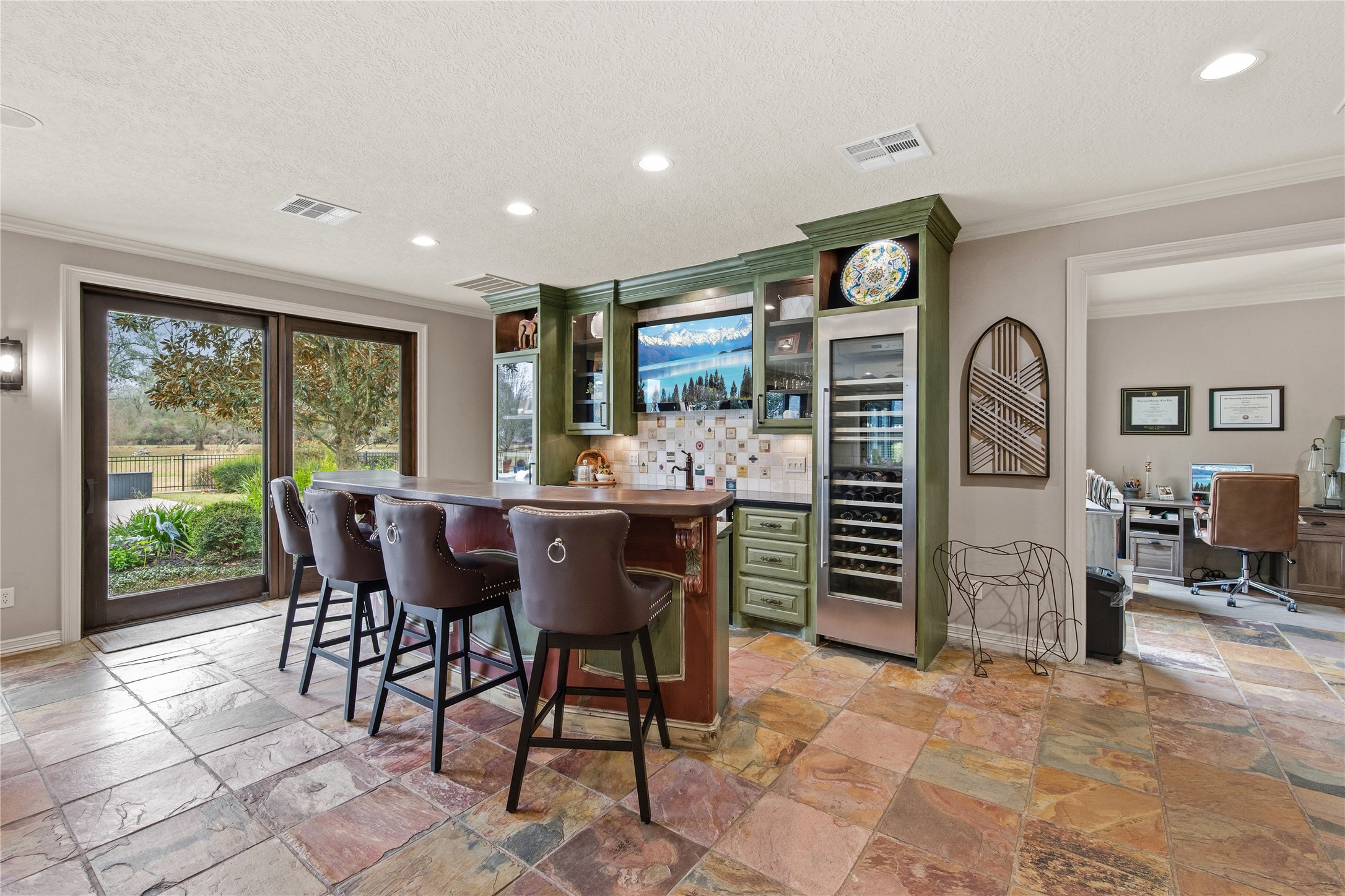 1395 Ford Avenue Property Photo 8