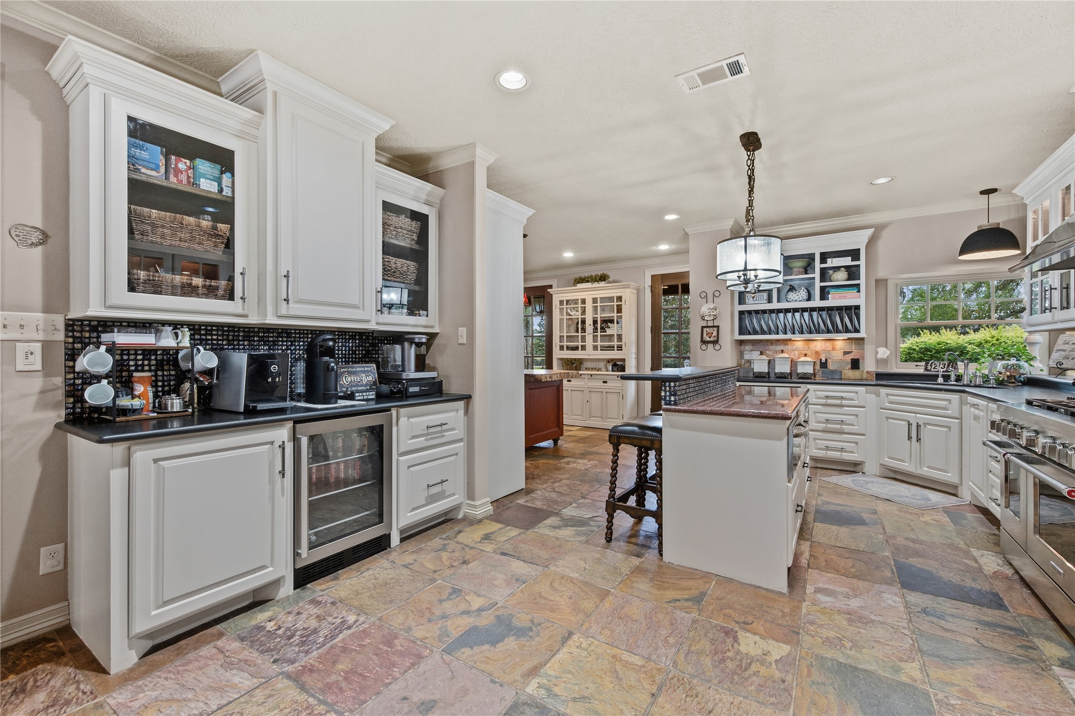1395 Ford Avenue Property Photo 11