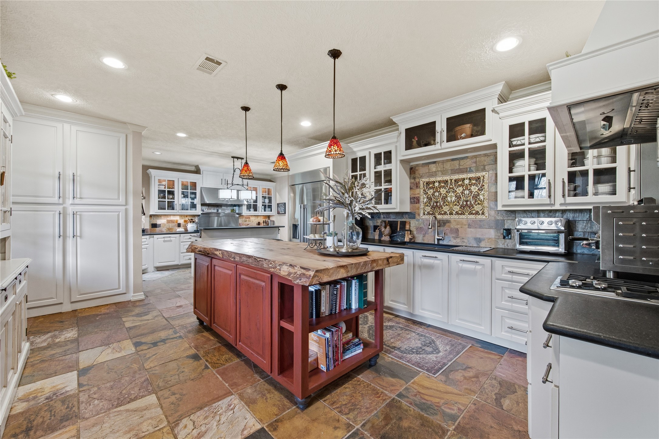 1395 Ford Avenue Property Photo 14