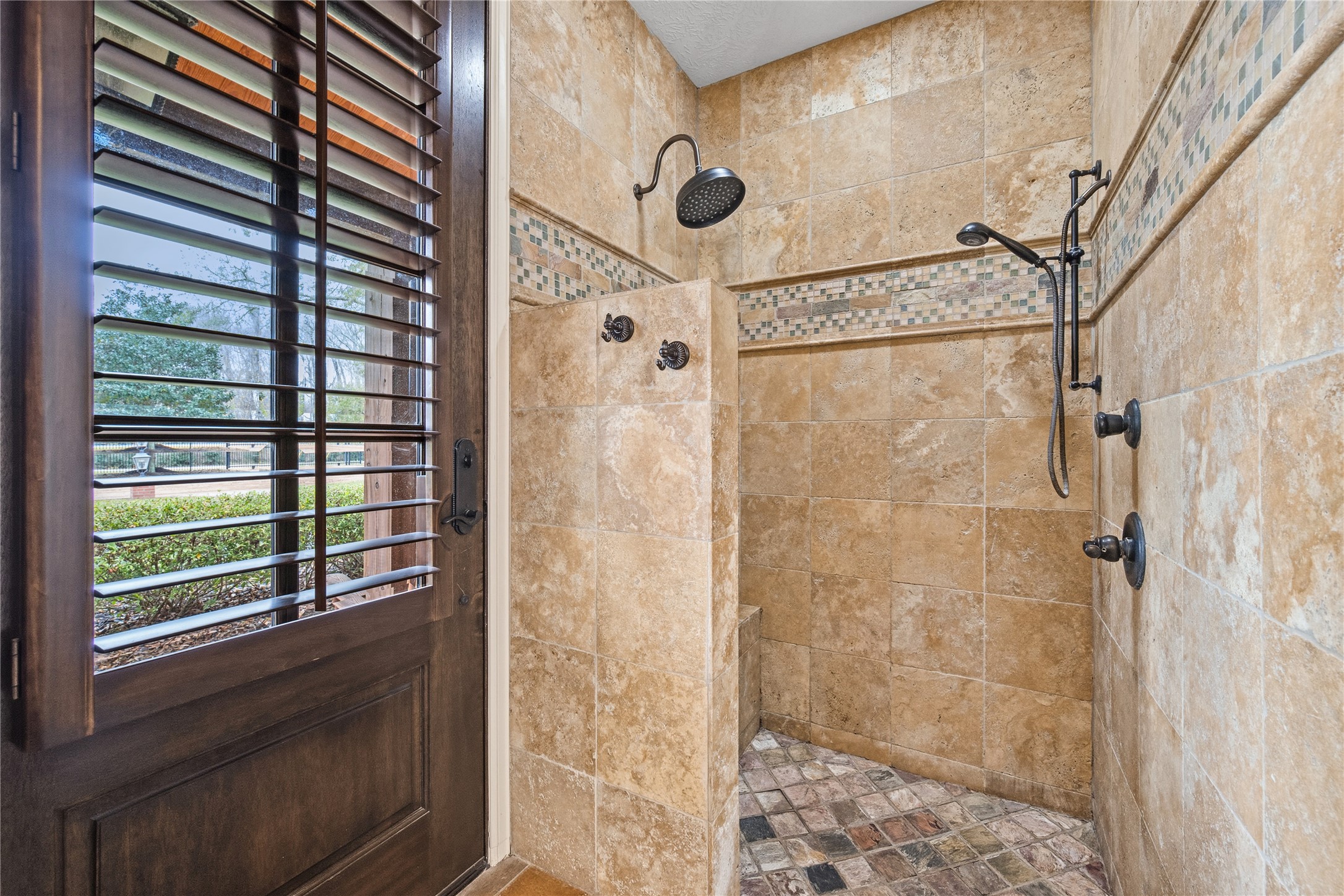 1395 Ford Avenue Property Photo 18