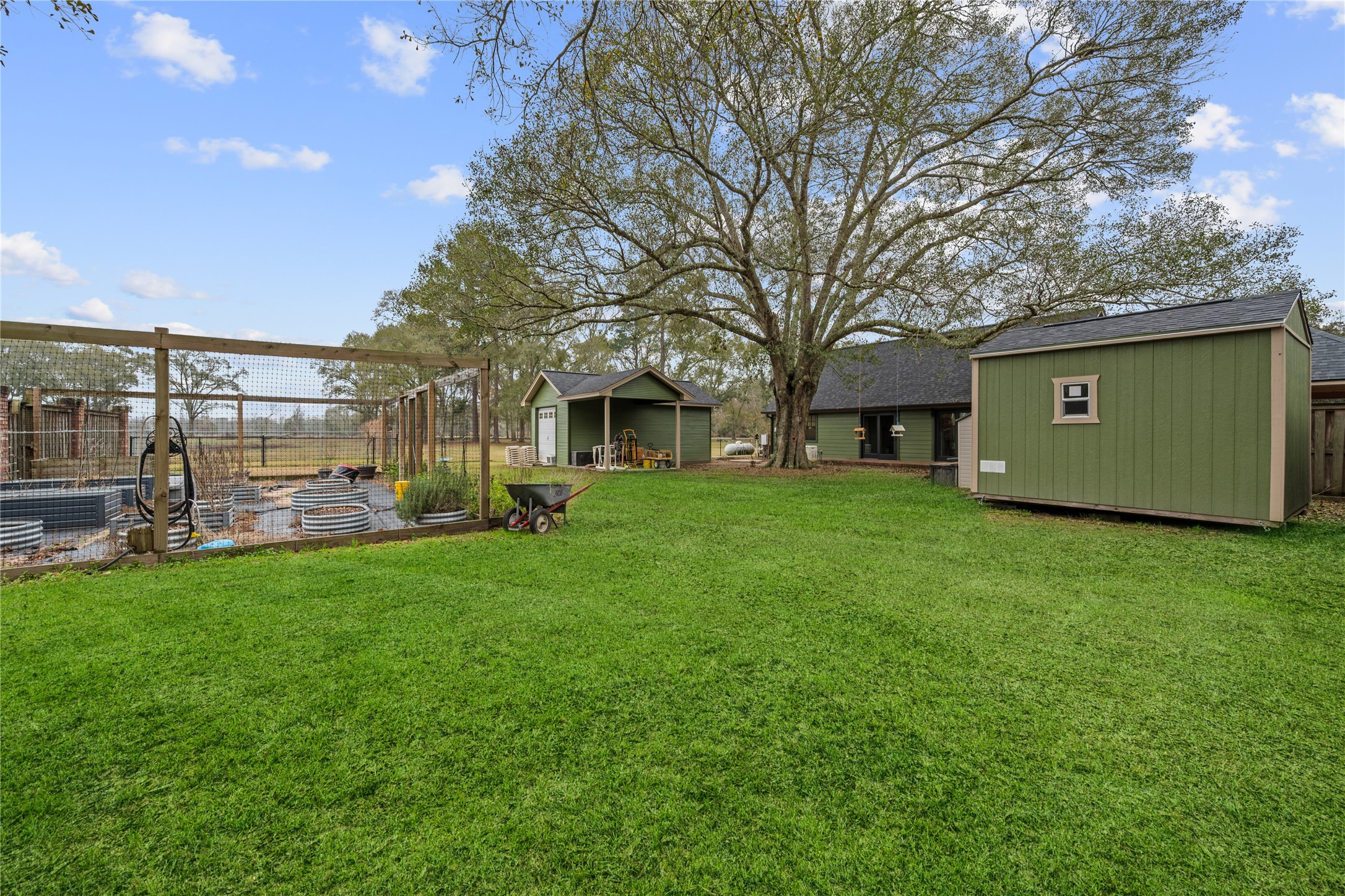 1395 Ford Avenue Property Photo 40