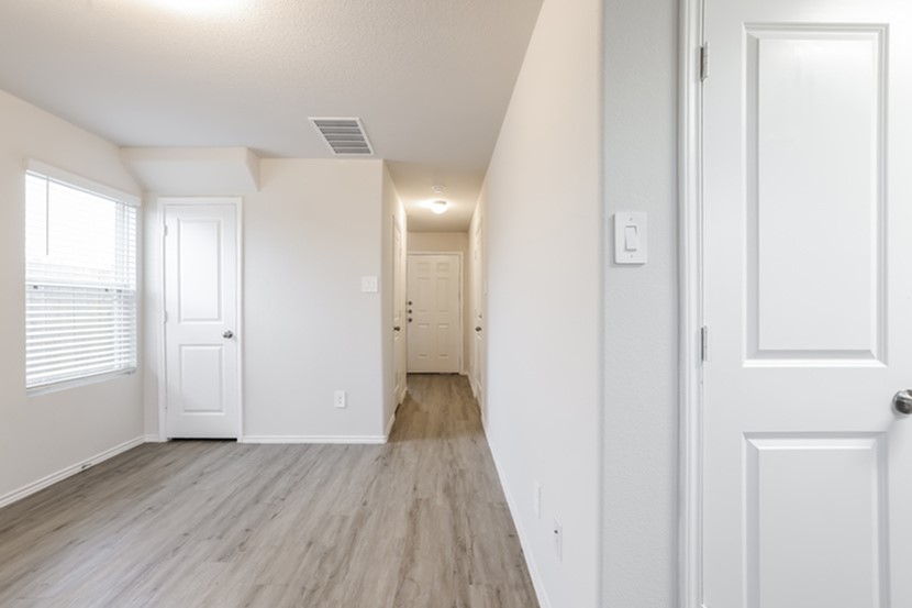 2650 Bouvardia Way Property Photo 4