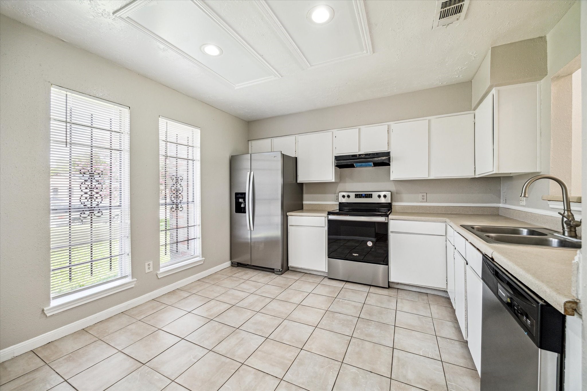 12202 Mckamy Drive Property Photo 5