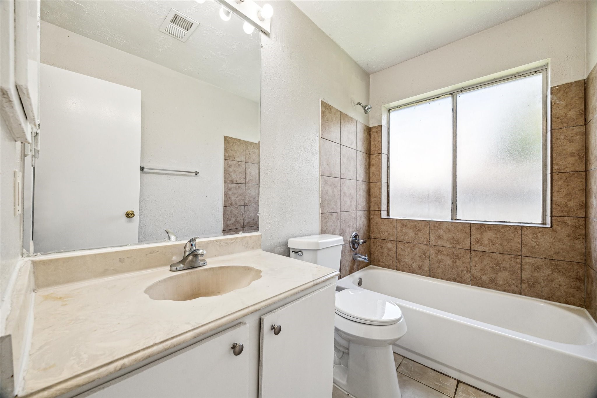 12202 Mckamy Drive Property Photo 9