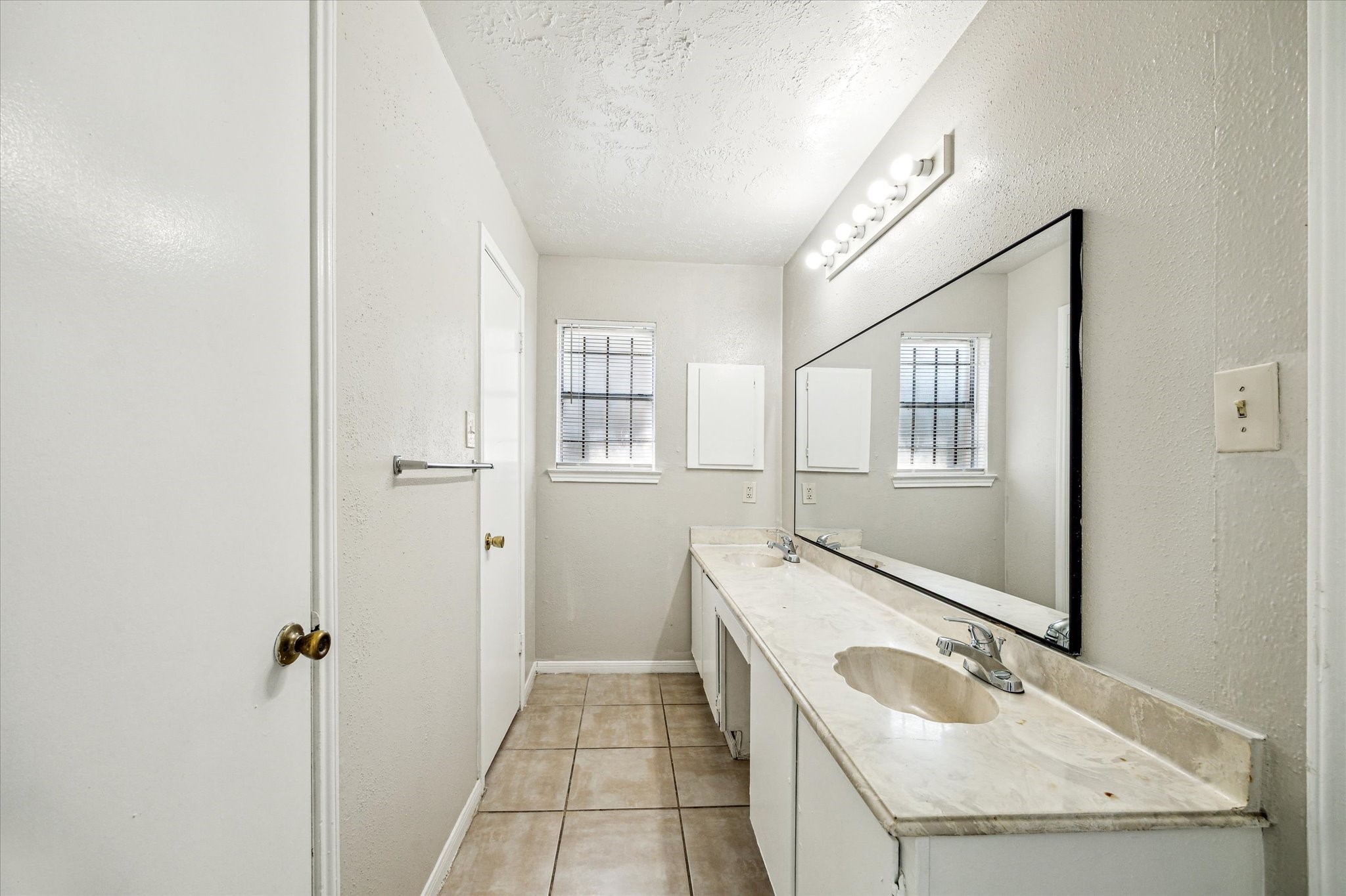12202 Mckamy Drive Property Photo 10