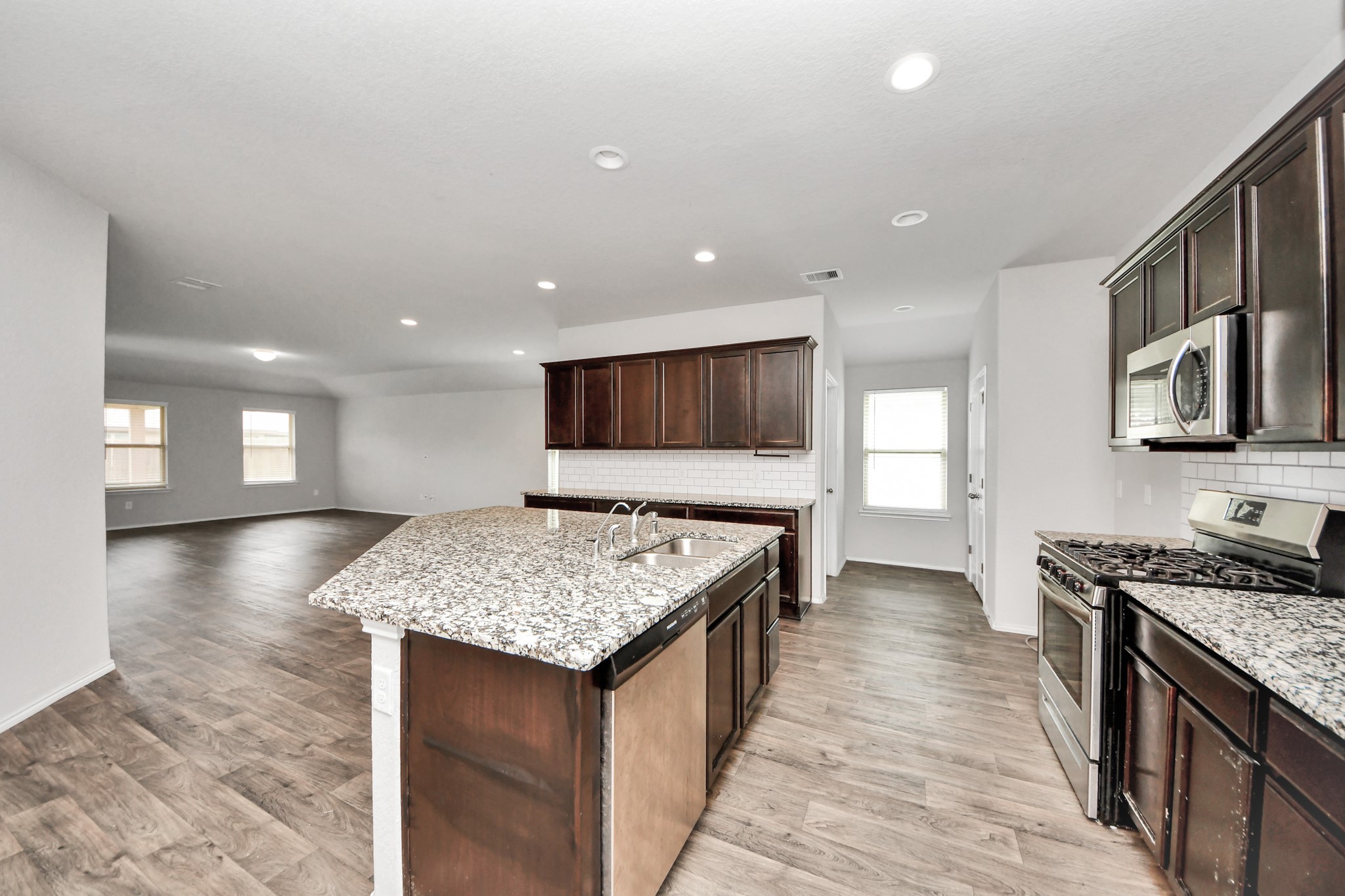 8302 Rose Petals Lane Property Photo 11