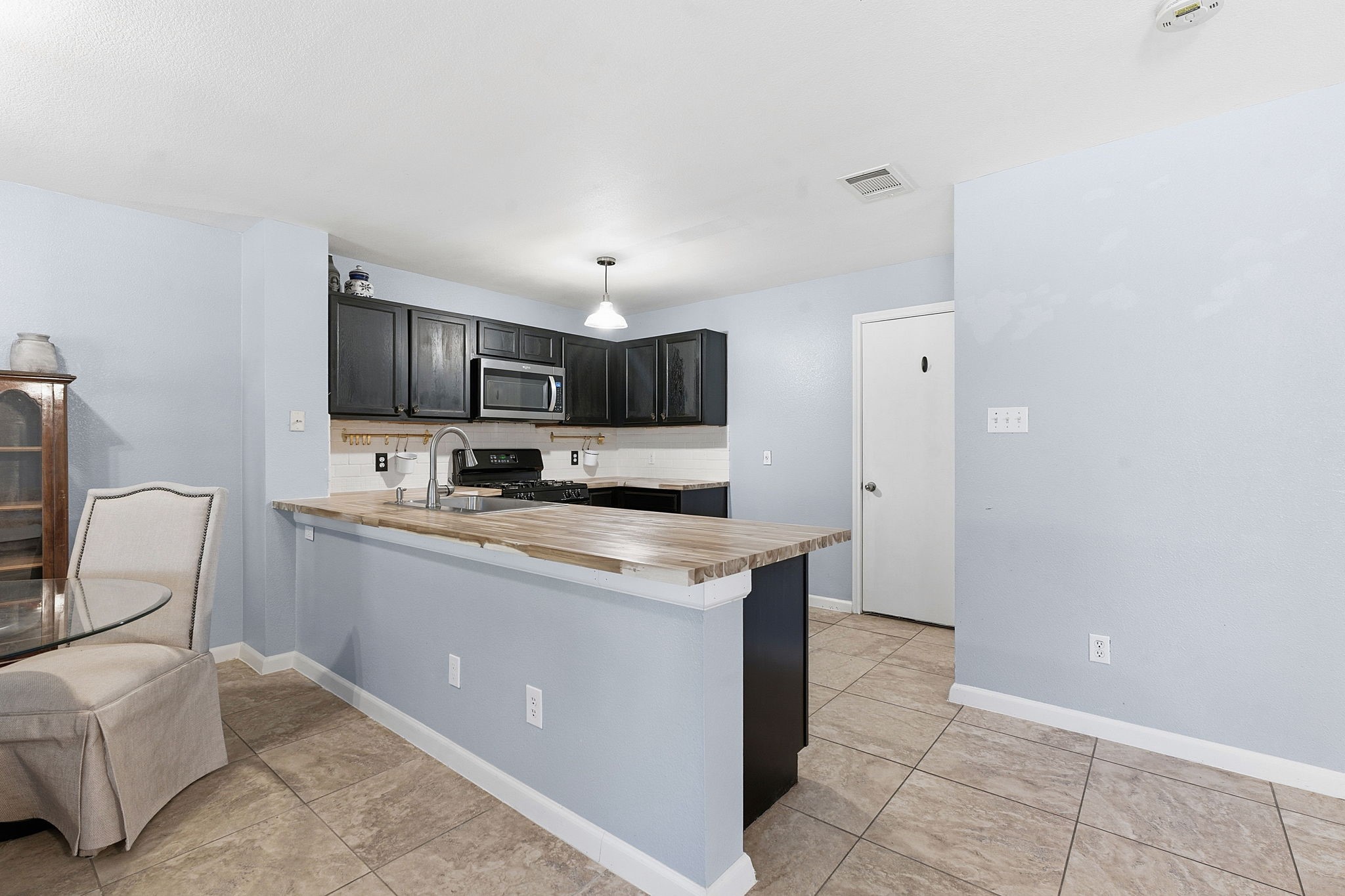 229 Black Forest Property Photo 12