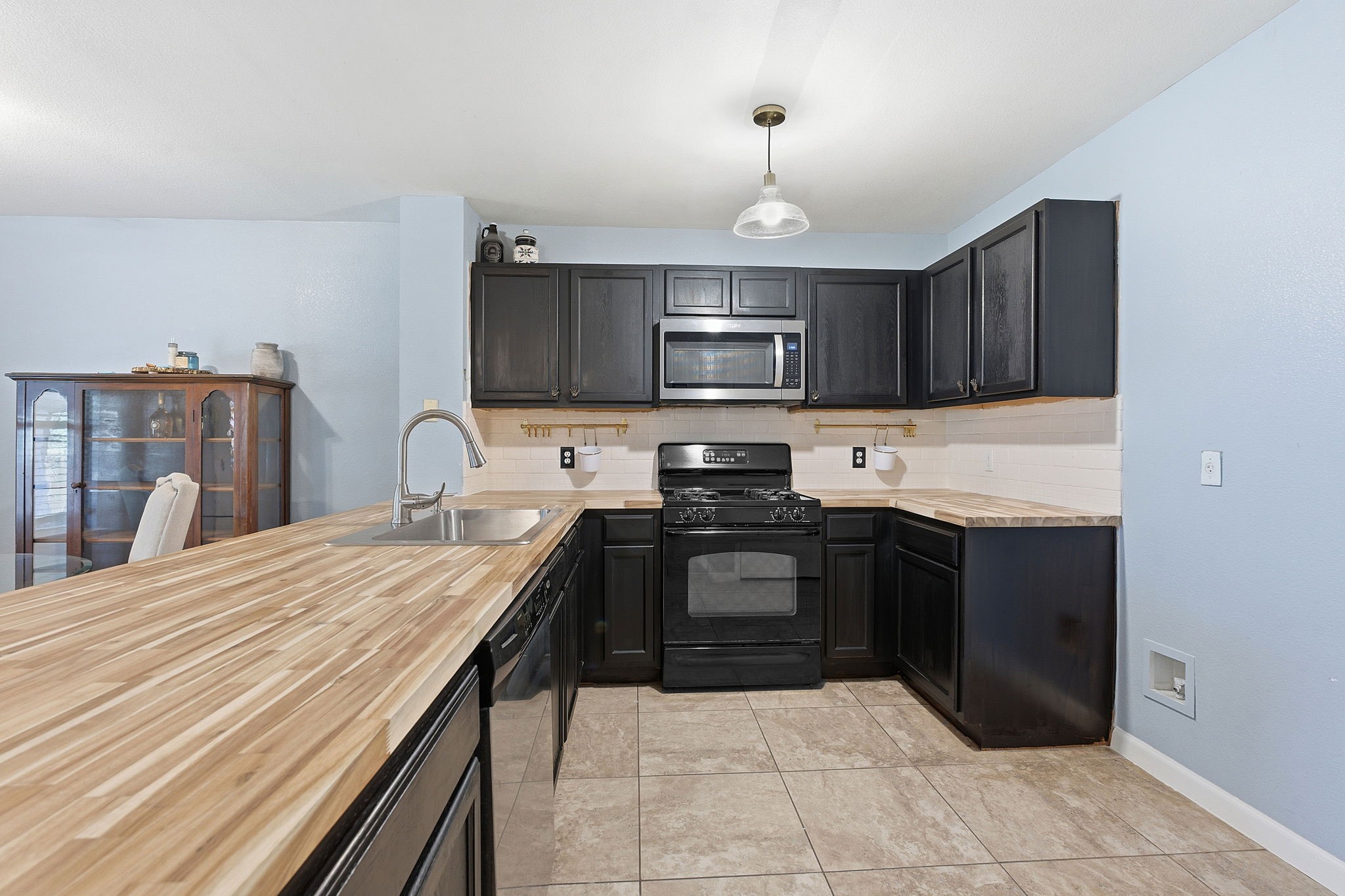 229 Black Forest Property Photo 13