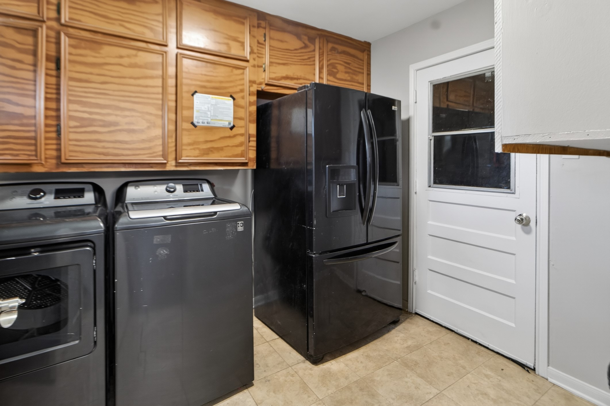 2027 Ottawa Lane Property Photo 3