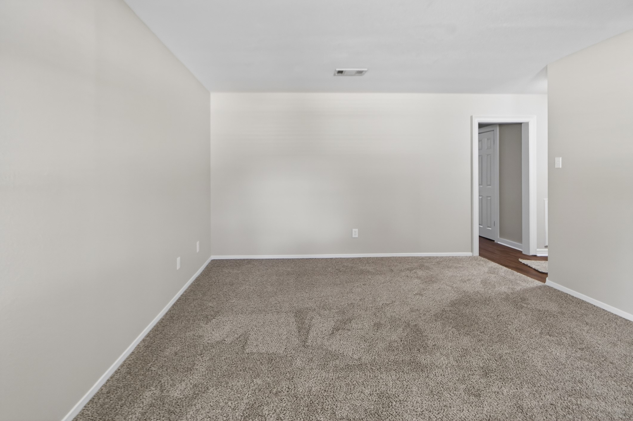 2027 Ottawa Lane Property Photo 12